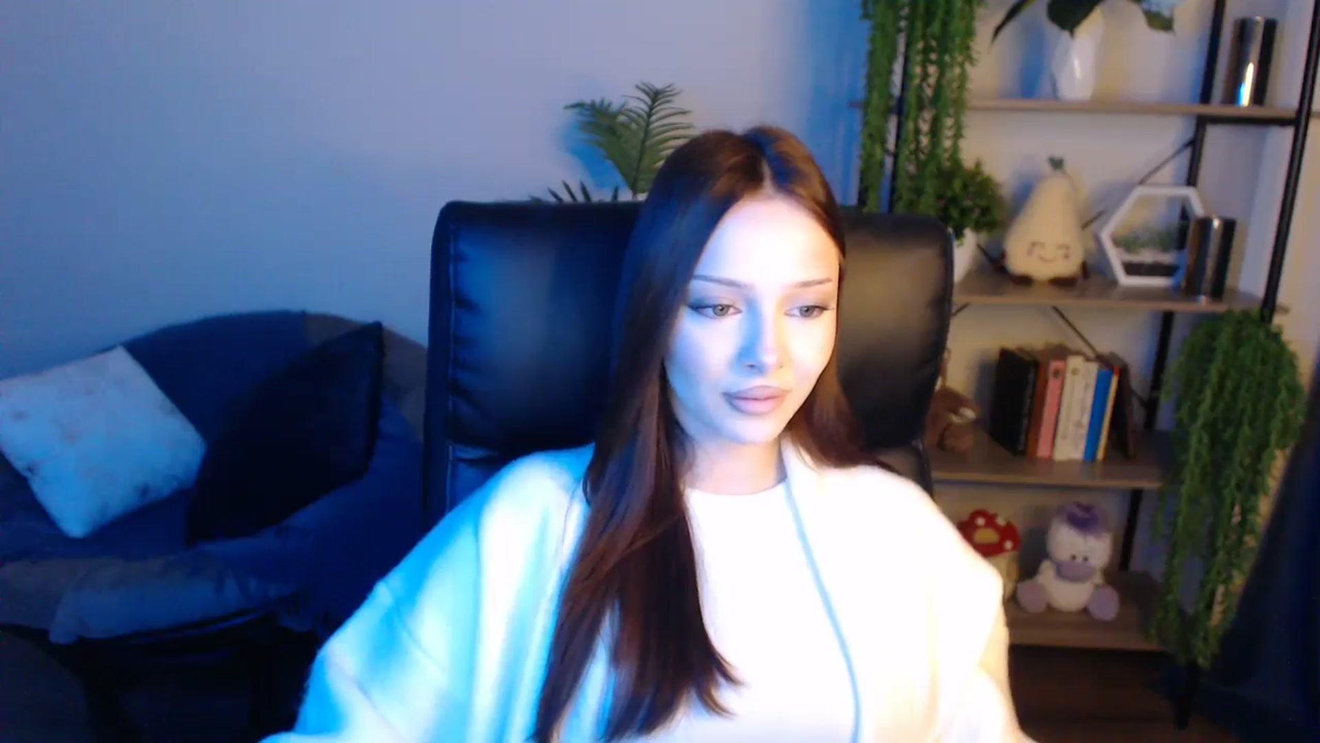 Gallery image thumbnail from KateManelli's myfreecams stream on, 04/22/2025, 13:47 image 9 of 20