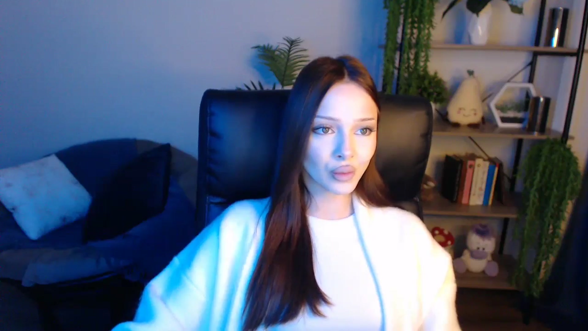 Gallery image thumbnail from KateManelli's myfreecams stream on, 04/22/2025, 13:47 image 8 of 20