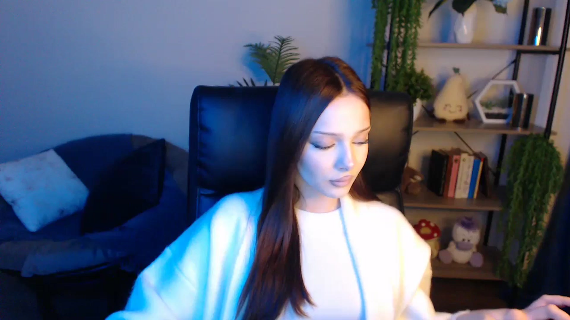 Gallery image thumbnail from KateManelli's myfreecams stream on, 04/22/2025, 13:47 image 5 of 20