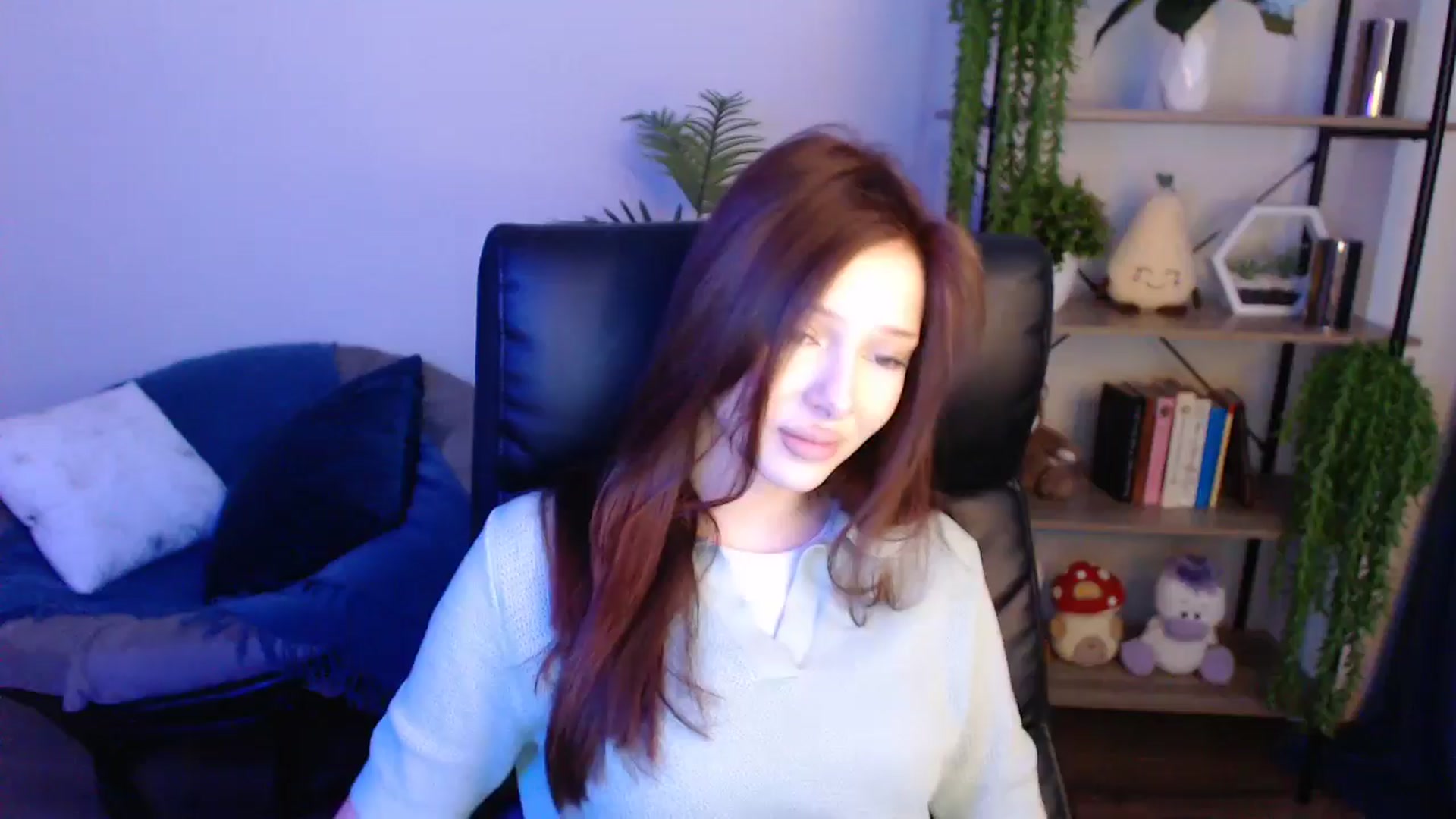 Gallery image thumbnail from KateManelli's myfreecams stream on, 04/25/2025, 08:44 image 10 of 20