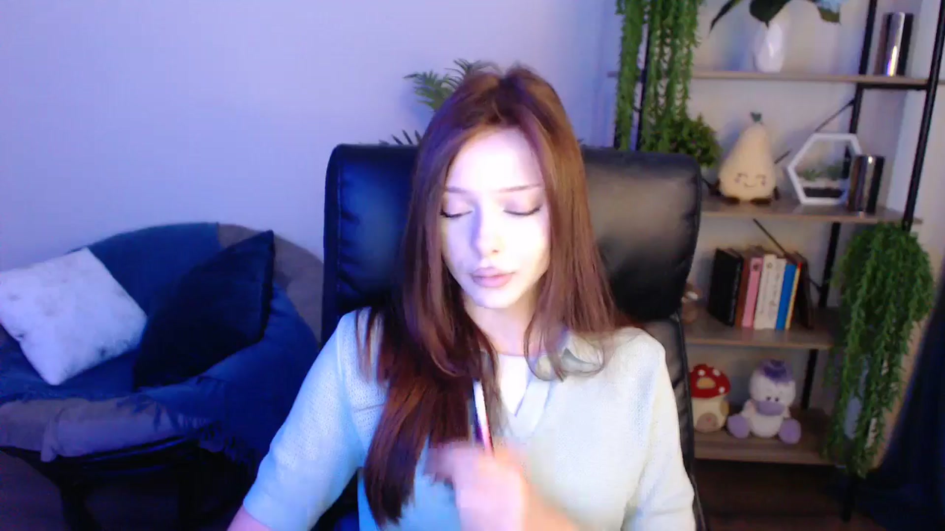 Gallery image thumbnail from KateManelli's myfreecams stream on, 04/25/2025, 08:44 image 15 of 20