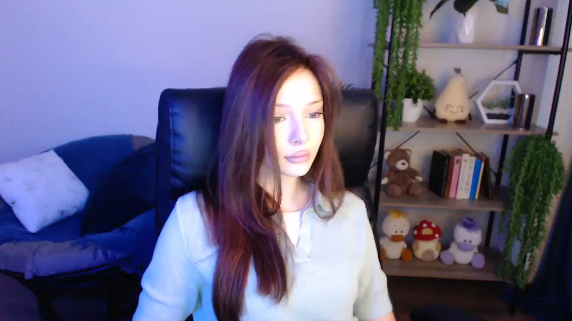 Gallery image thumbnail from KateManelli's myfreecams stream on, 04/25/2025, 08:44 image 12 of 20