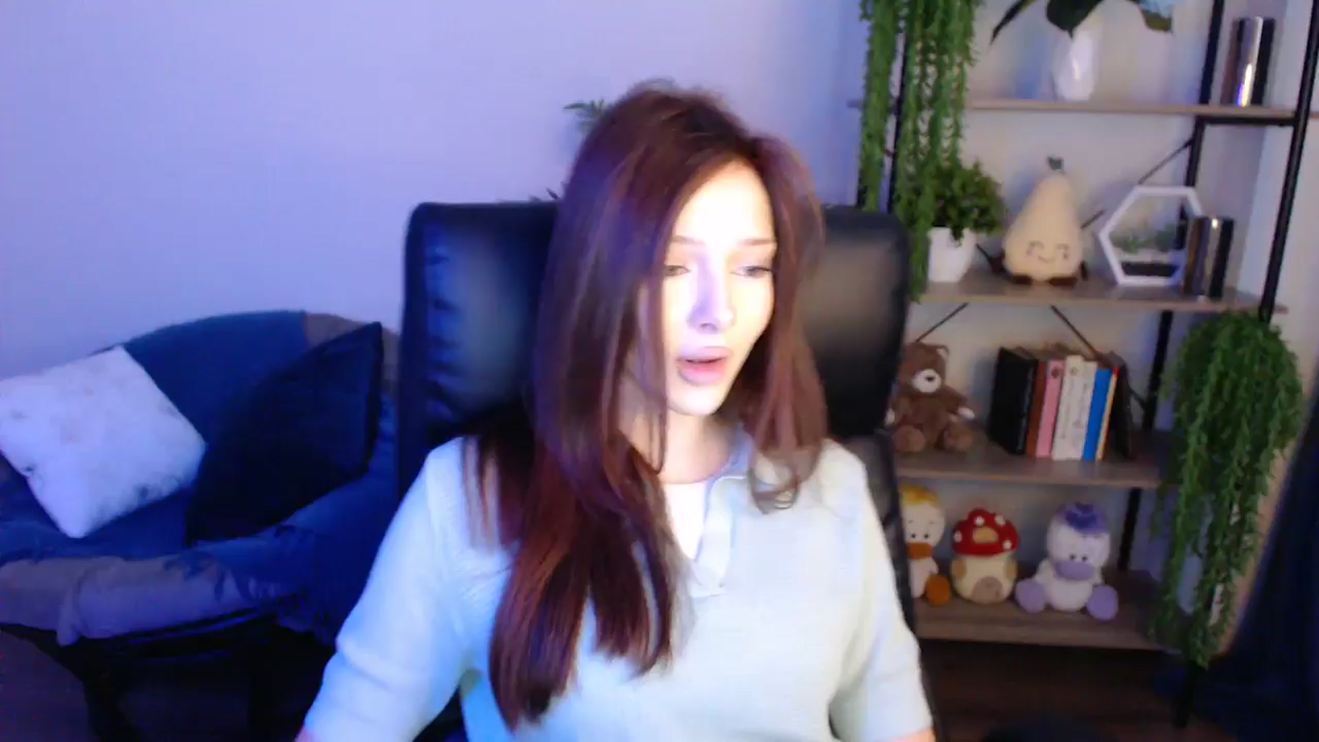 Gallery image thumbnail from KateManelli's myfreecams stream on, 04/25/2025, 08:44 image 14 of 20