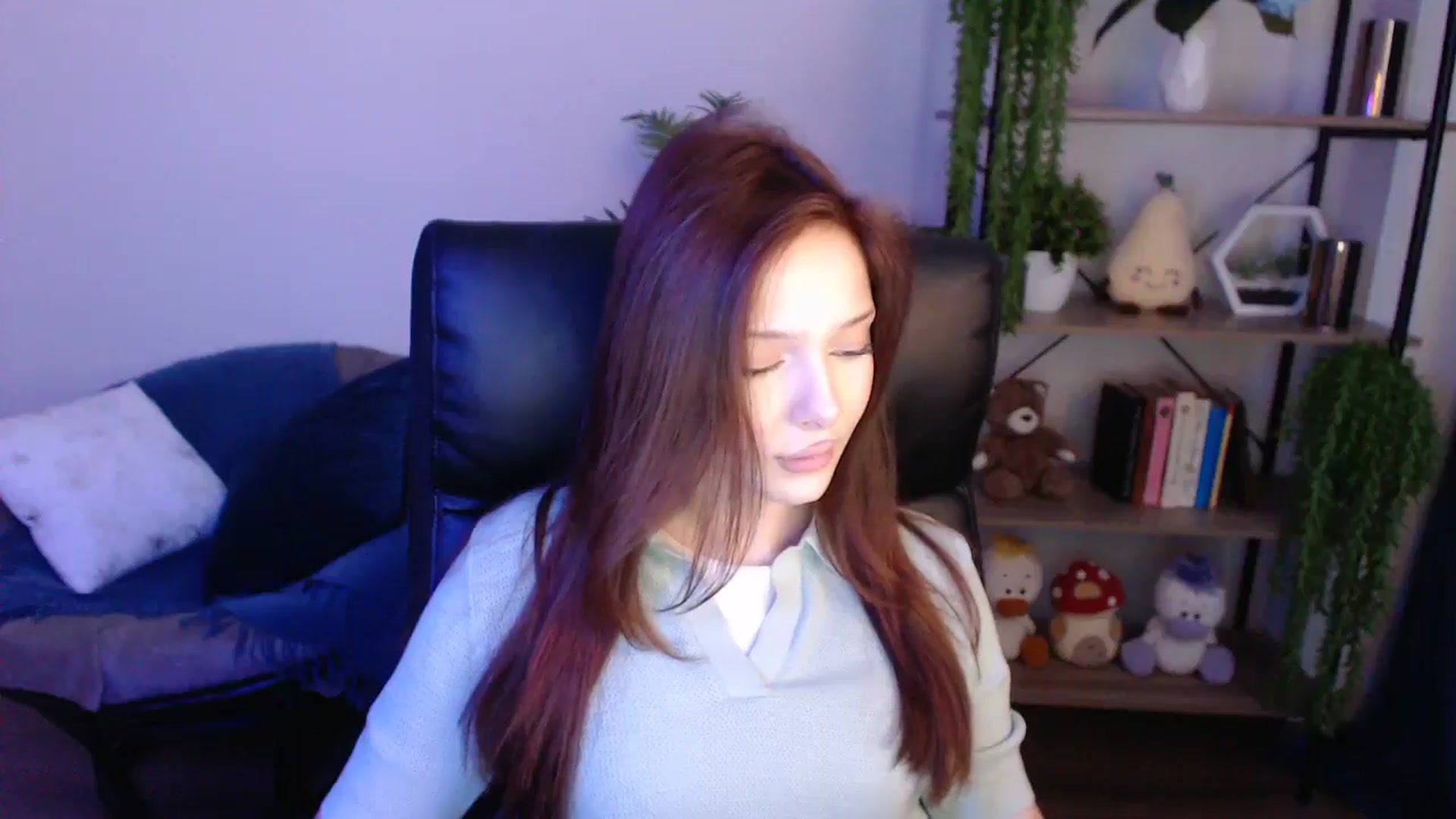 Gallery image thumbnail from KateManelli's myfreecams stream on, 04/25/2025, 11:02 image 6 of 20