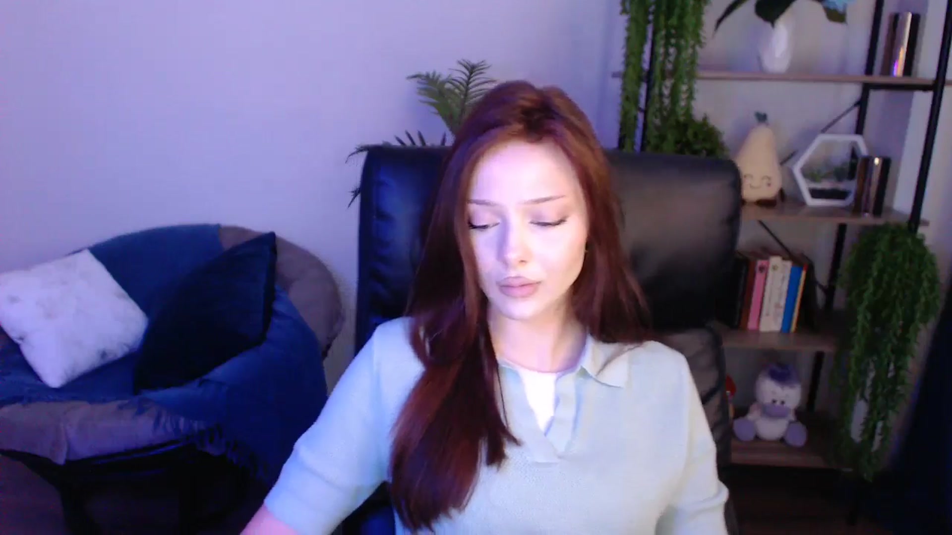 Gallery image thumbnail from KateManelli's myfreecams stream on, 04/25/2025, 11:02 image 14 of 20
