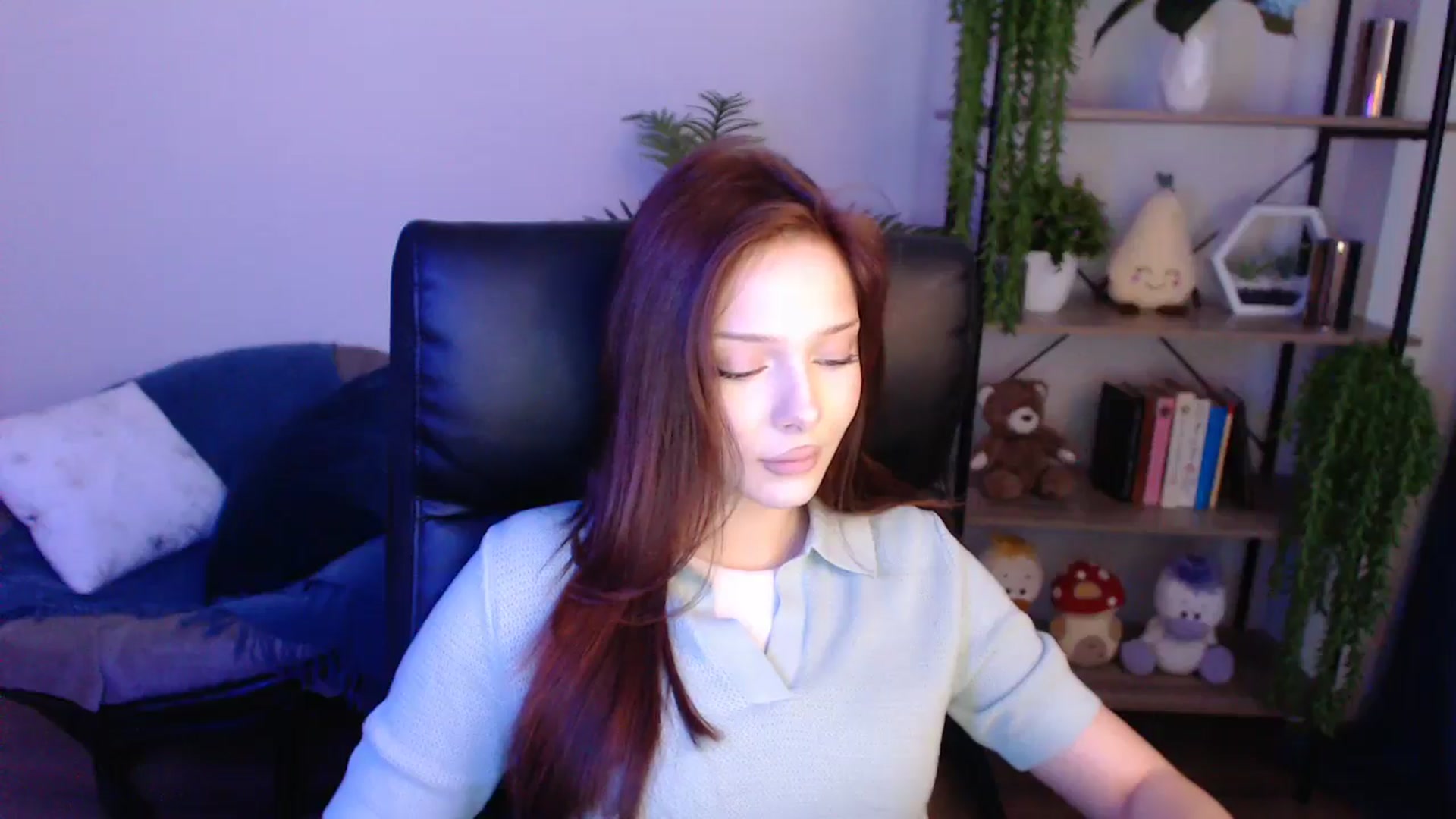 Gallery image thumbnail from KateManelli's myfreecams stream on, 04/25/2025, 11:02 image 9 of 20