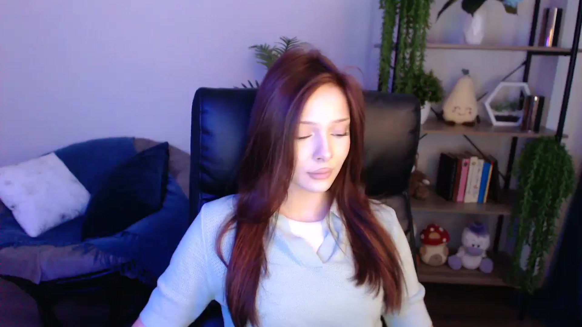 Gallery image thumbnail from KateManelli's myfreecams stream on, 04/25/2025, 11:02 image 2 of 20