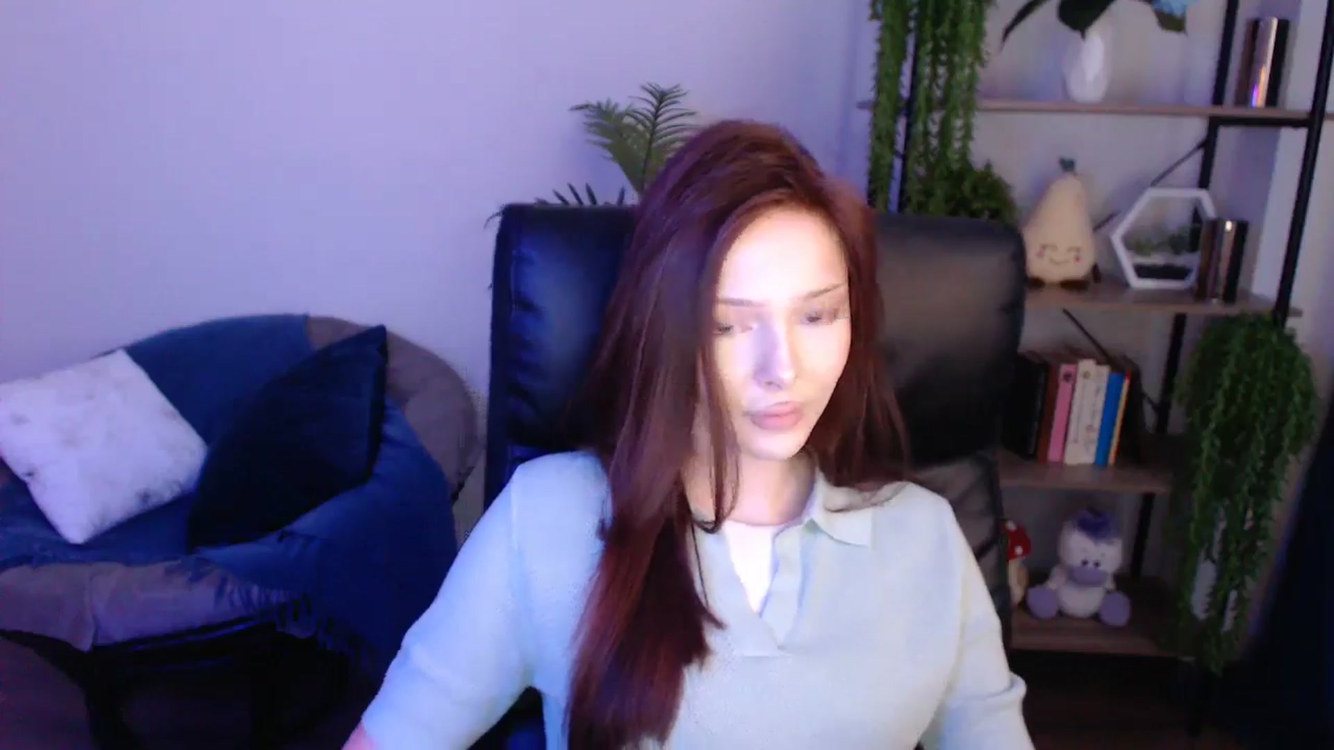 Gallery image thumbnail from KateManelli's myfreecams stream on, 04/25/2025, 11:02 image 15 of 20