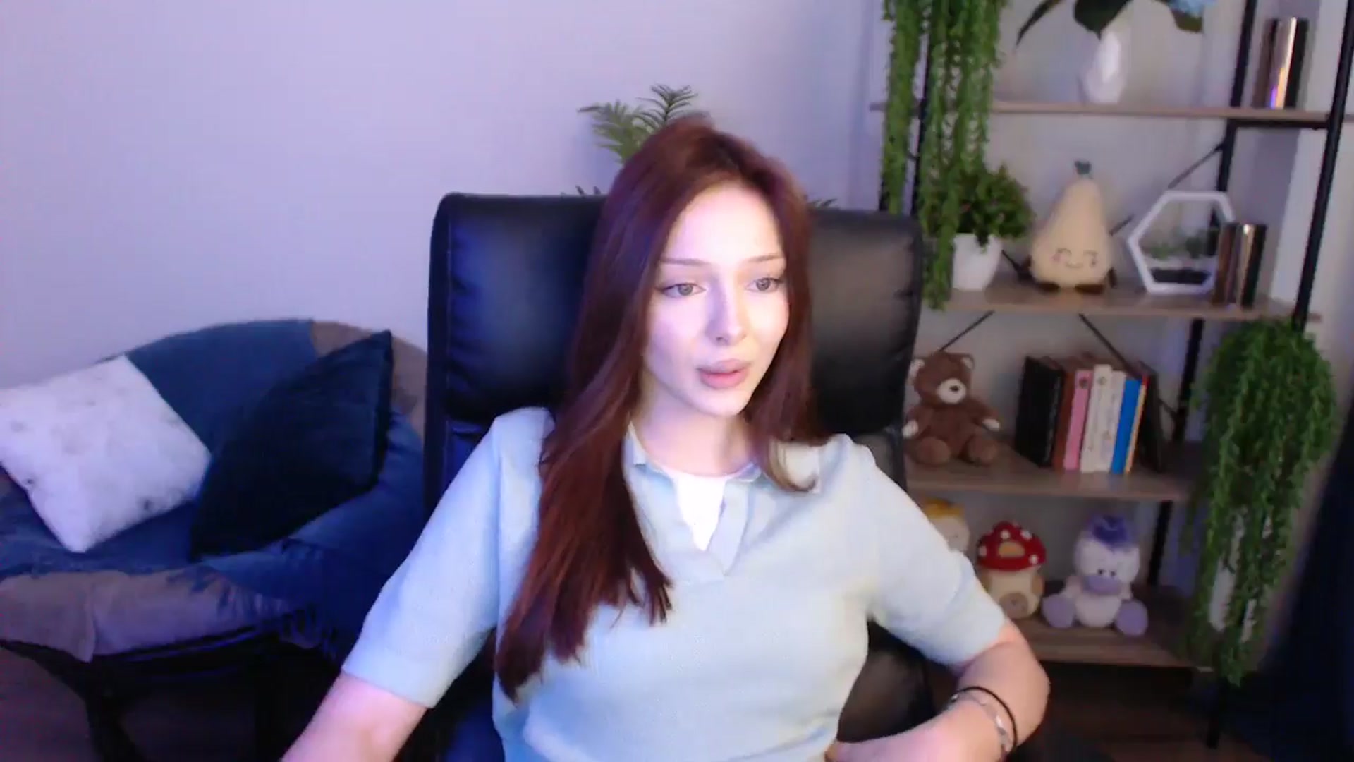 Gallery image thumbnail from KateManelli's myfreecams stream on, 04/25/2025, 12:58 image 2 of 20