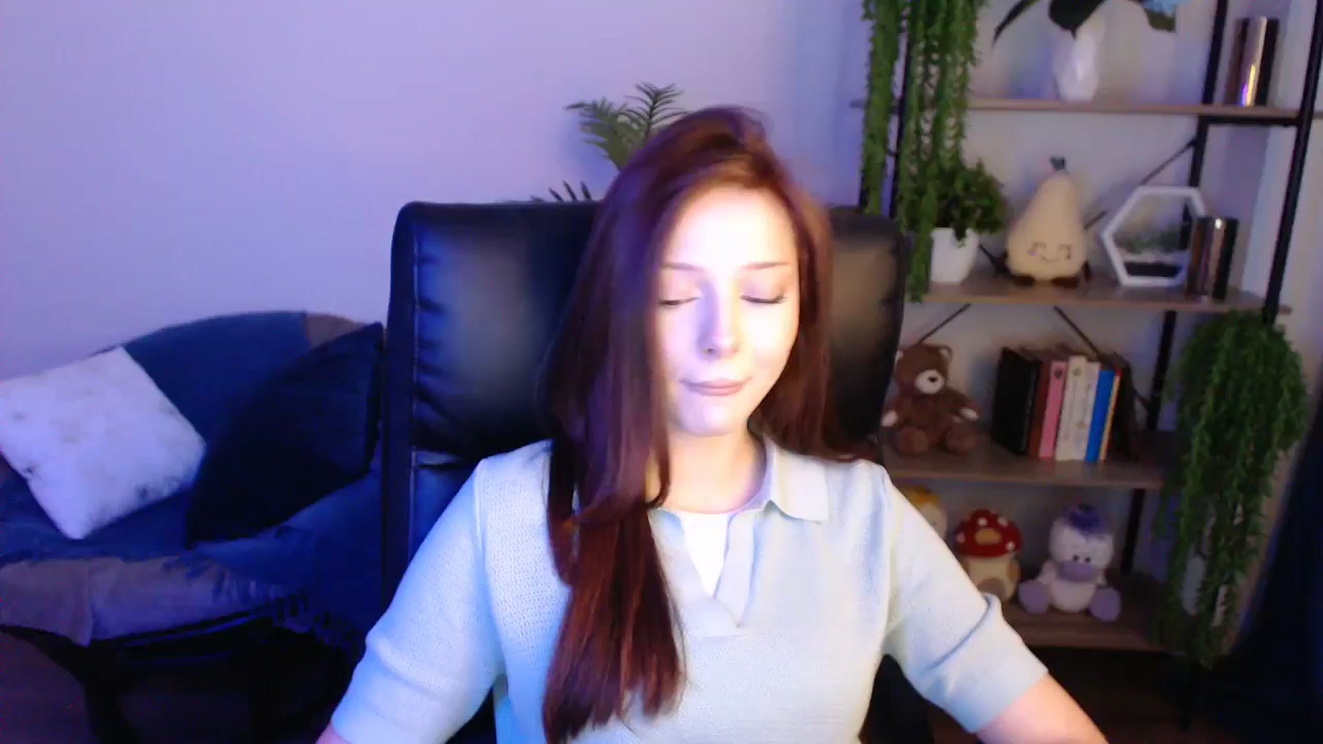 Gallery image thumbnail from KateManelli's myfreecams stream on, 04/25/2025, 12:58 image 15 of 20