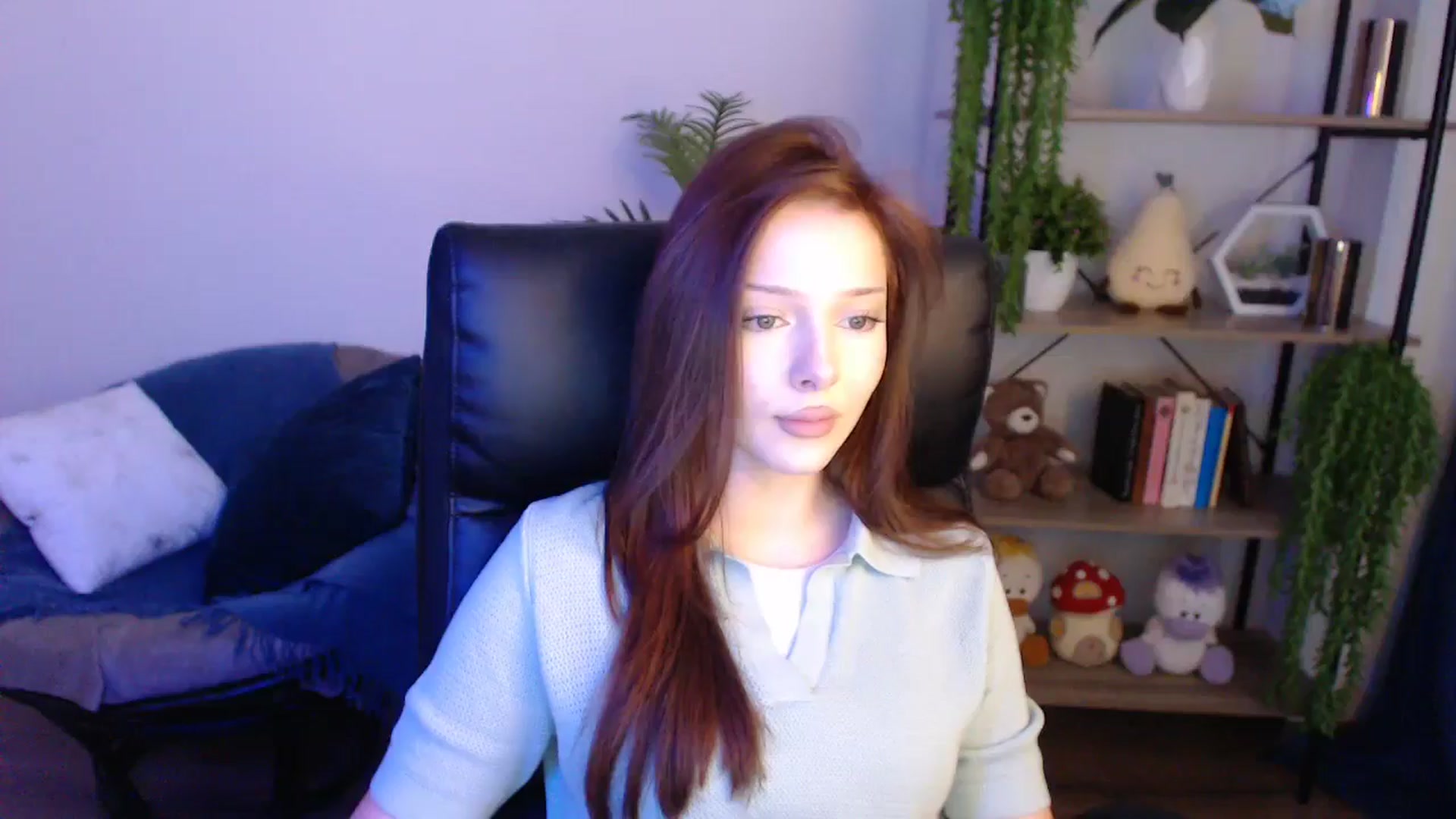 Gallery image thumbnail from KateManelli's myfreecams stream on, 04/25/2025, 12:58 image 14 of 20