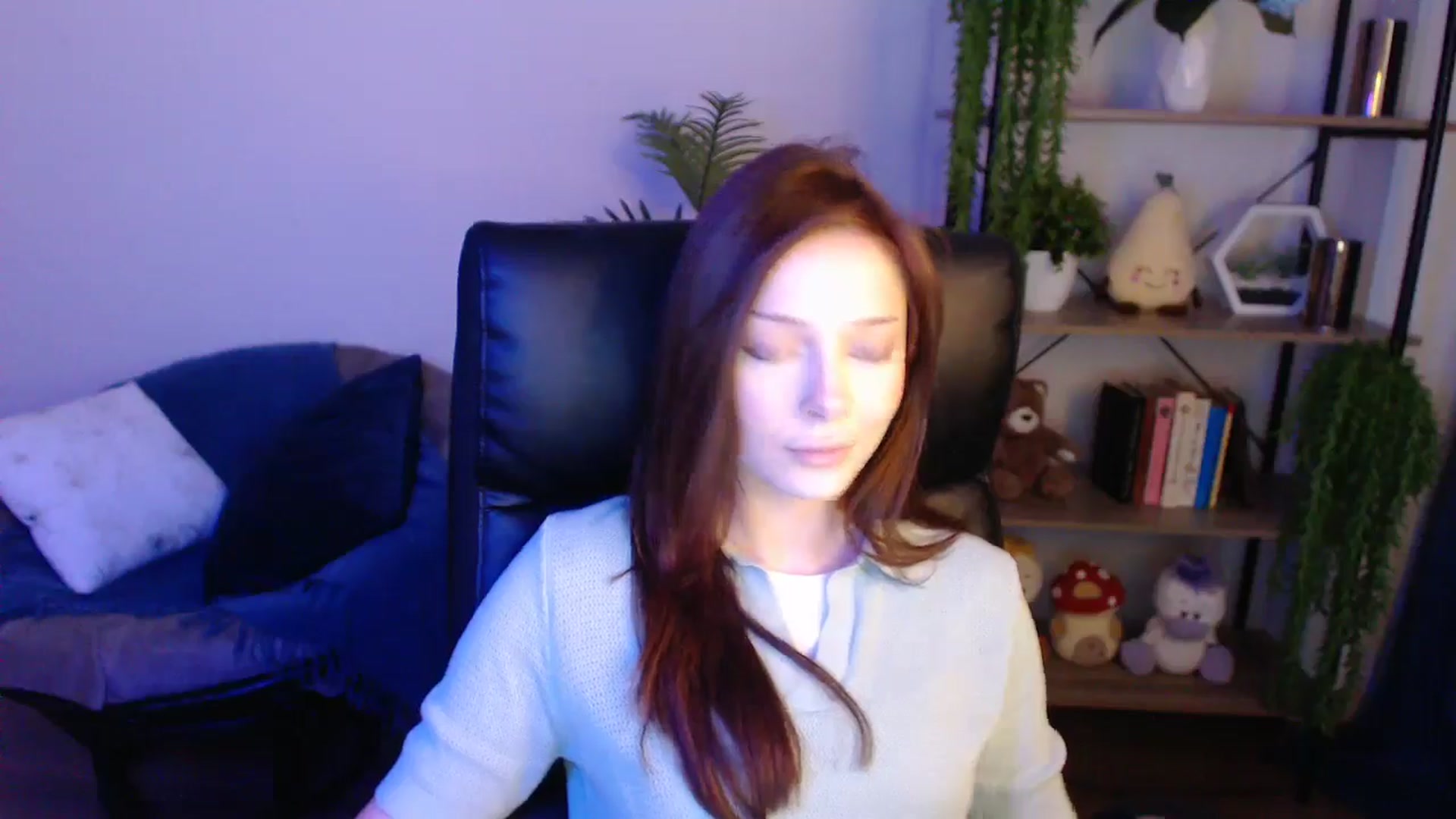 Gallery image thumbnail from KateManelli's myfreecams stream on, 04/25/2025, 13:37 image 14 of 20