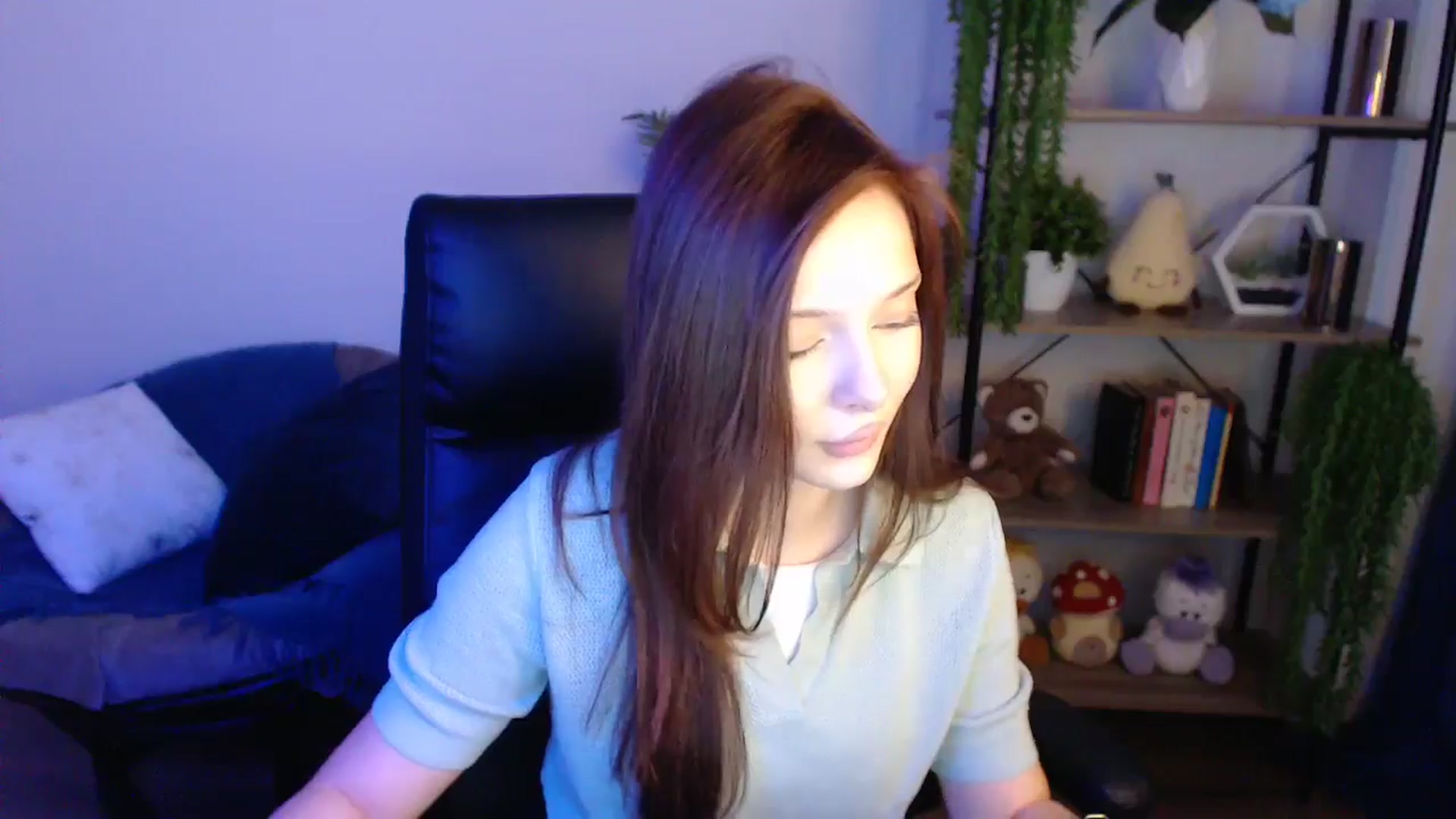 Gallery image thumbnail from KateManelli's myfreecams stream on, 04/25/2025, 13:37 image 6 of 20