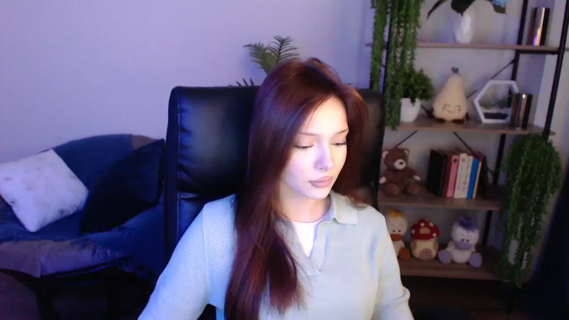 Gallery image thumbnail from KateManelli's myfreecams stream on, 04/25/2025, 13:37 image 18 of 20