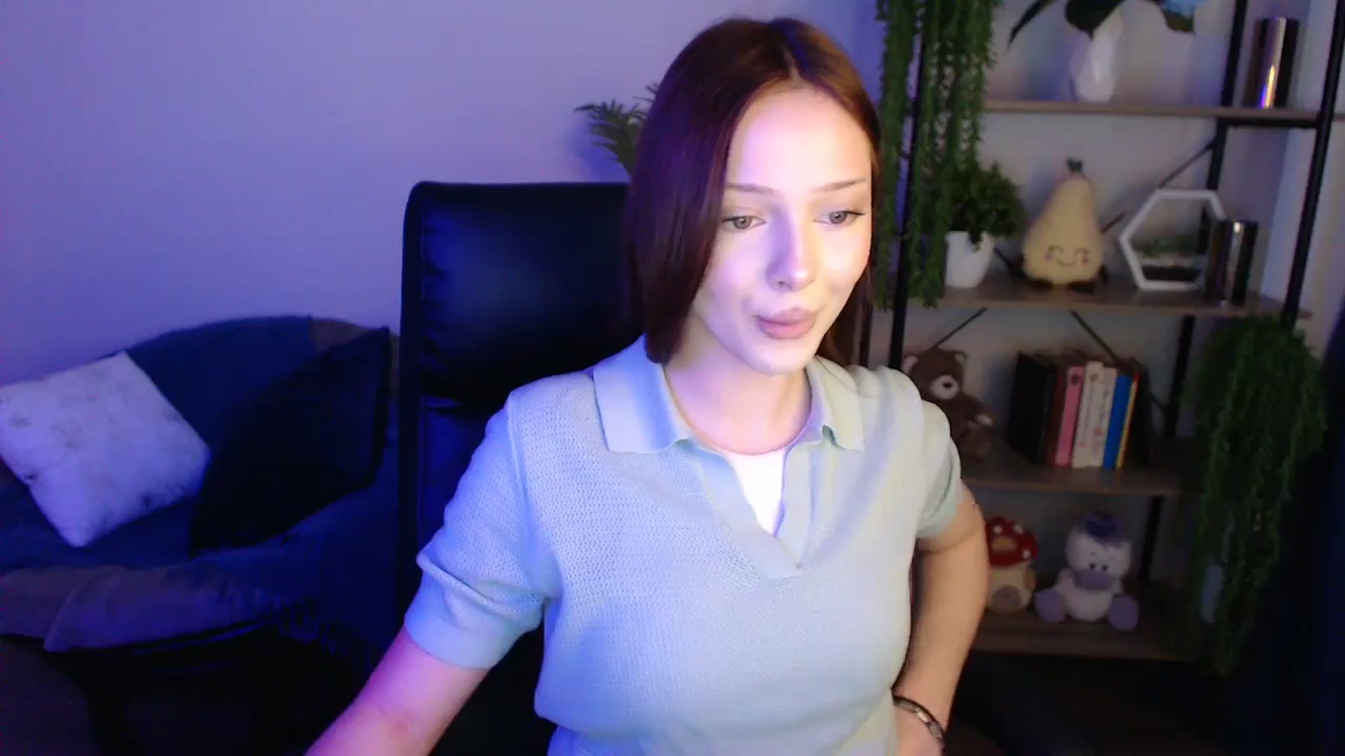 Gallery image thumbnail from KateManelli's myfreecams stream on, 04/26/2025, 12:00 image 16 of 20