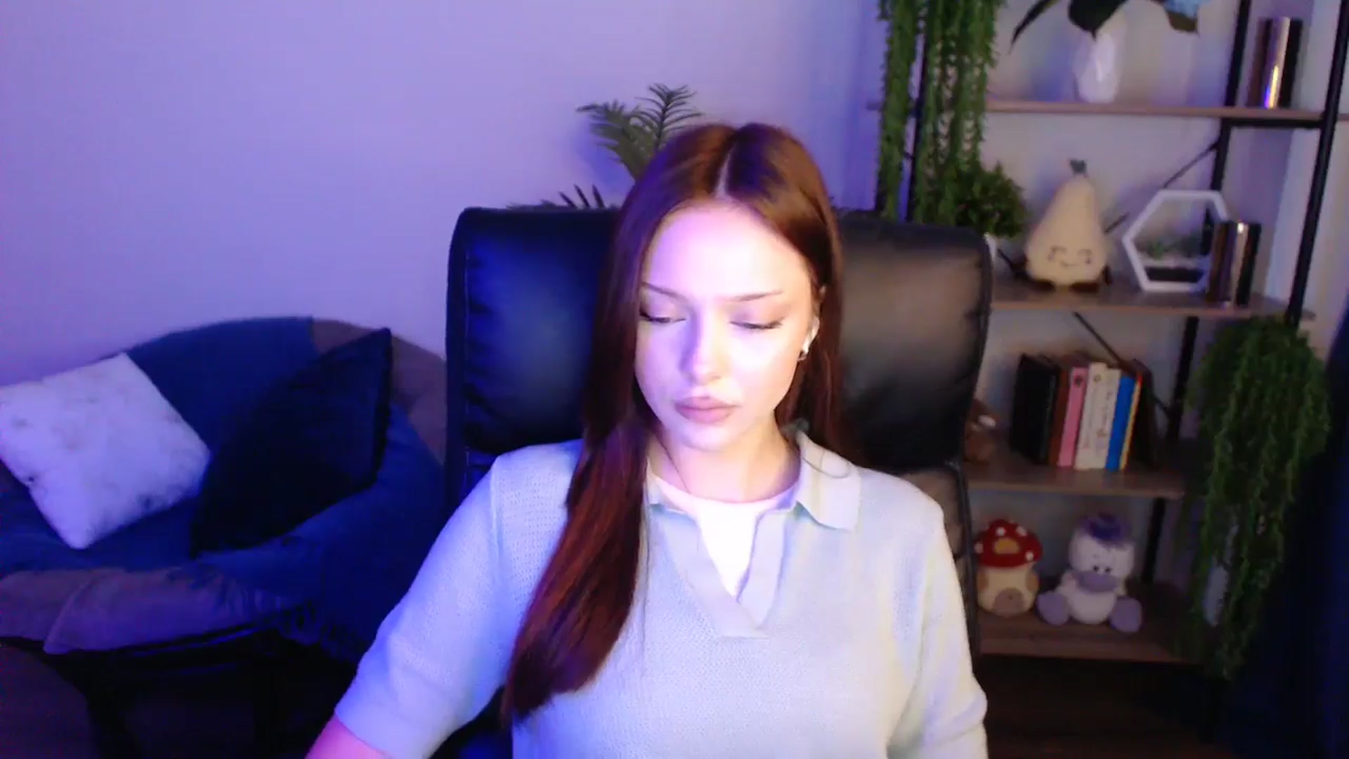 Gallery image thumbnail from KateManelli's myfreecams stream on, 04/26/2025, 12:35 image 14 of 20