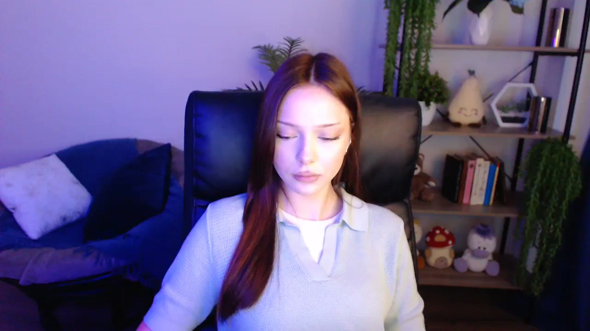 Gallery image thumbnail from KateManelli's myfreecams stream on, 04/26/2025, 12:35 image 12 of 20
