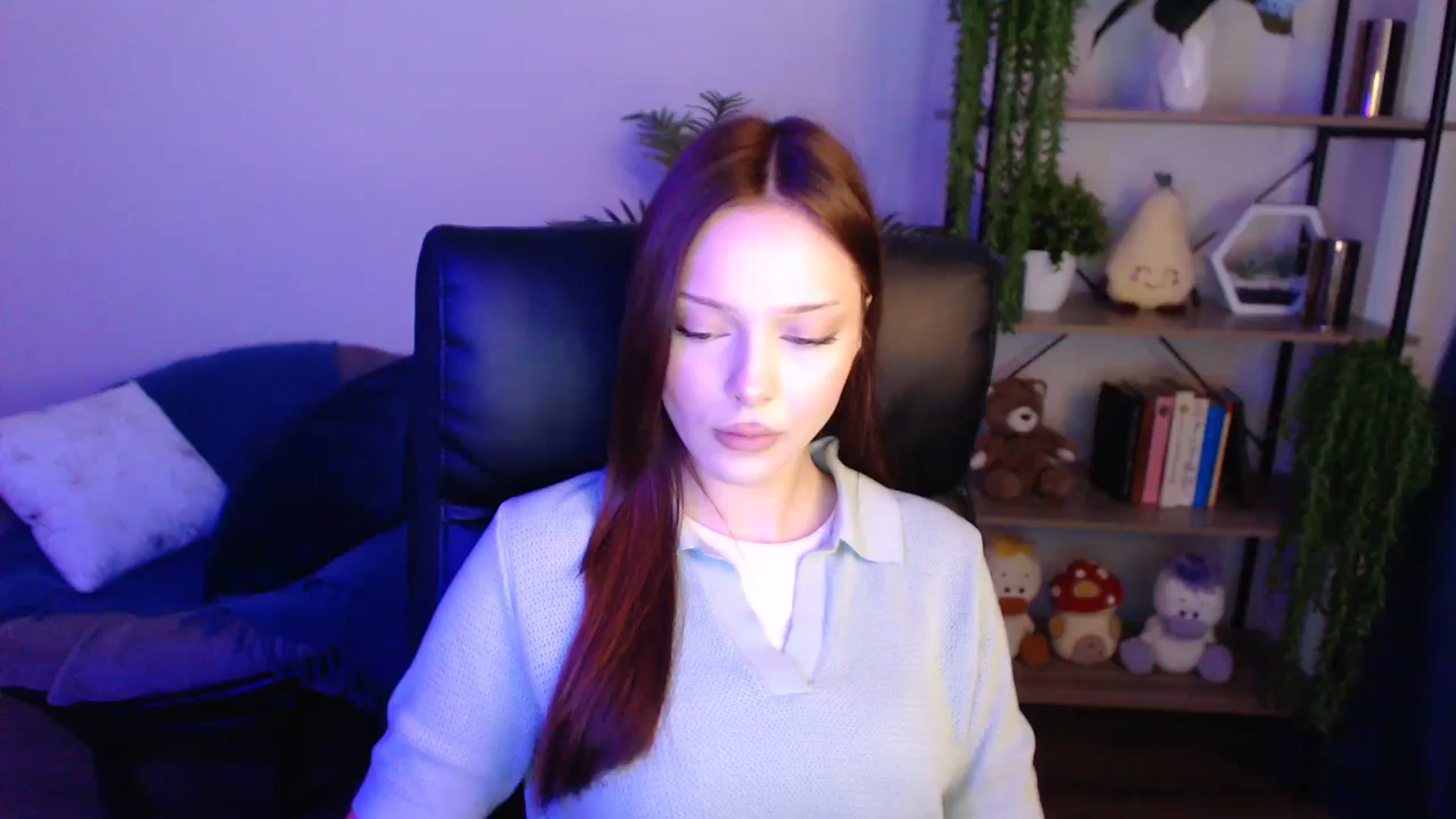 Gallery image thumbnail from KateManelli's myfreecams stream on, 04/26/2025, 12:35 image 16 of 20