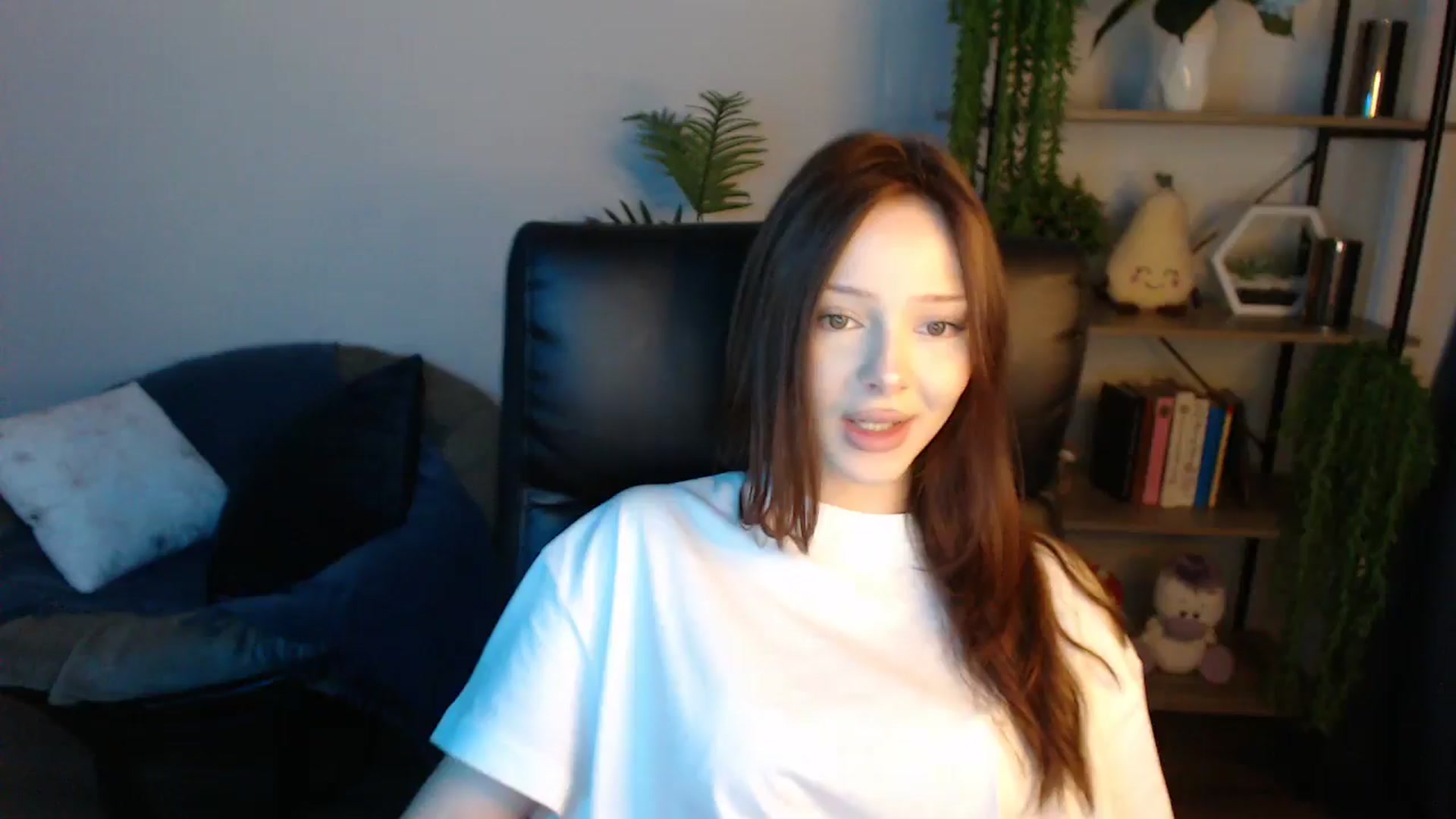 Gallery image thumbnail from KateManelli's myfreecams stream on, 04/27/2025, 10:43 image 1 of 20