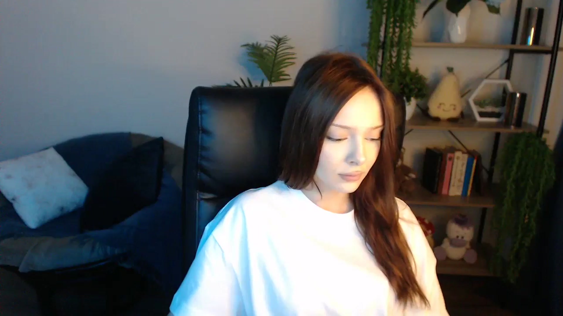 Gallery image thumbnail from KateManelli's myfreecams stream on, 04/27/2025, 10:43 image 10 of 20