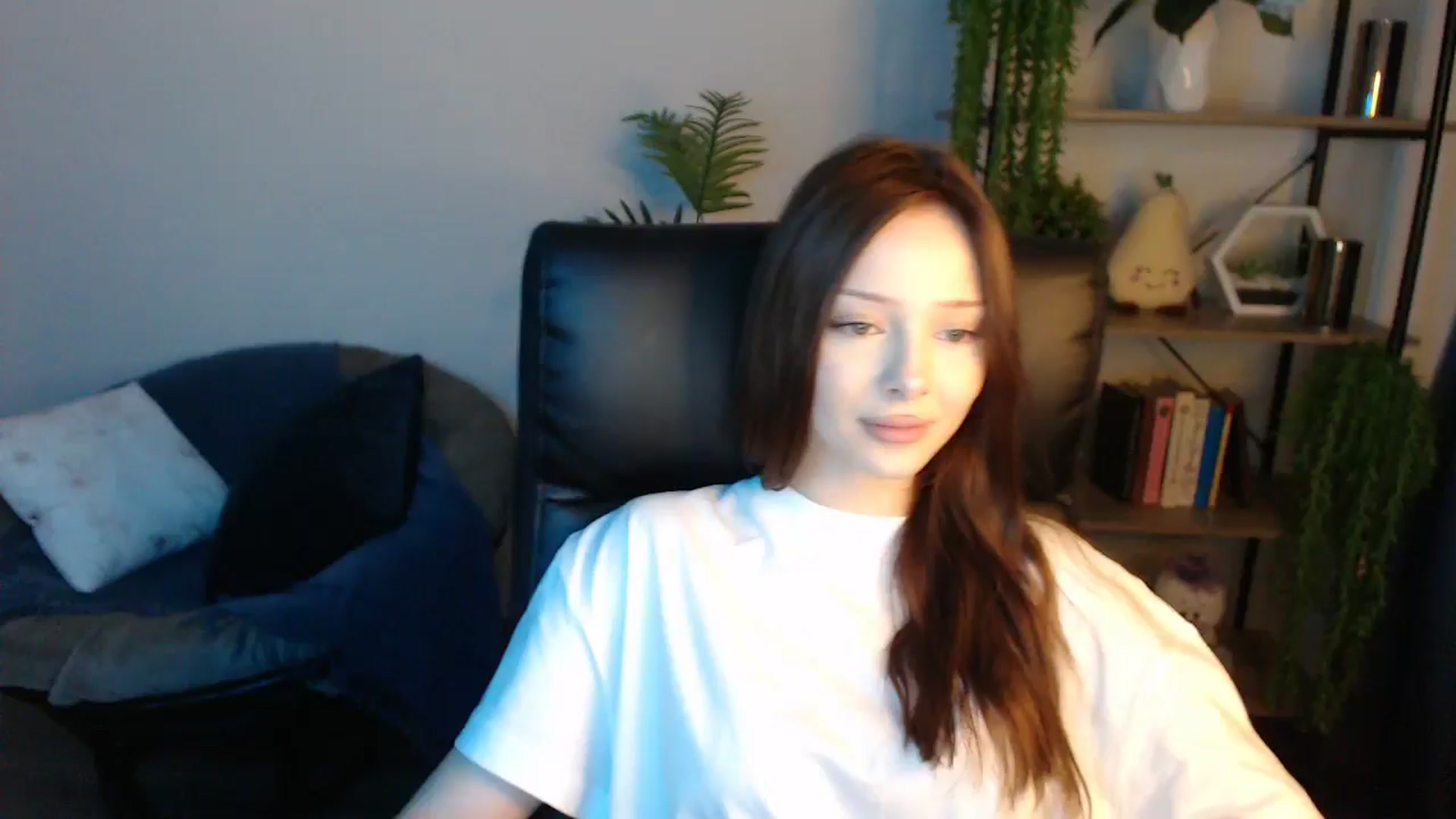 Gallery image thumbnail from KateManelli's myfreecams stream on, 04/27/2025, 10:43 image 7 of 20