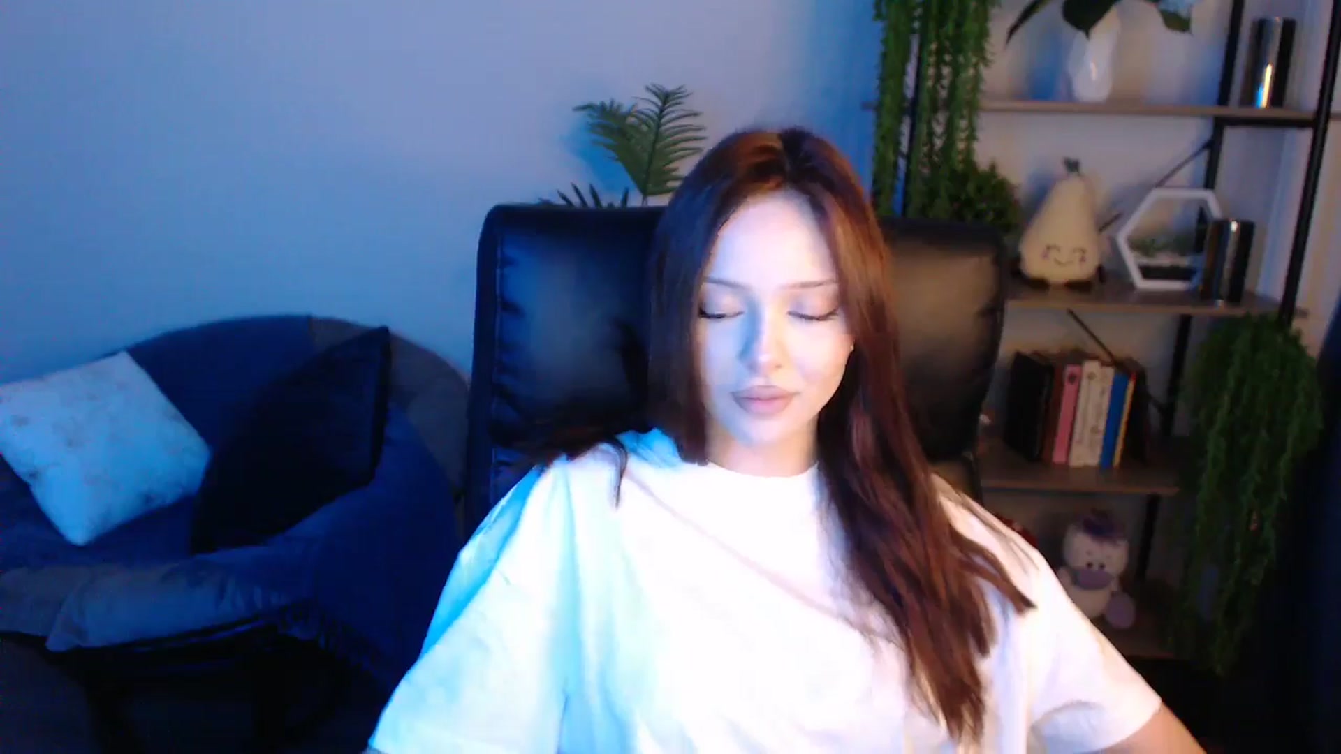 Gallery image thumbnail from KateManelli's myfreecams stream on, 04/27/2025, 13:07 image 9 of 20