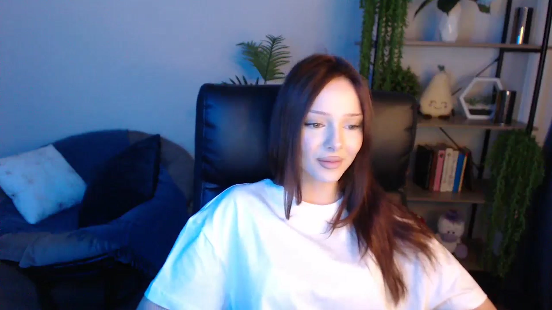 Gallery image thumbnail from KateManelli's myfreecams stream on, 04/27/2025, 13:07 image 15 of 20