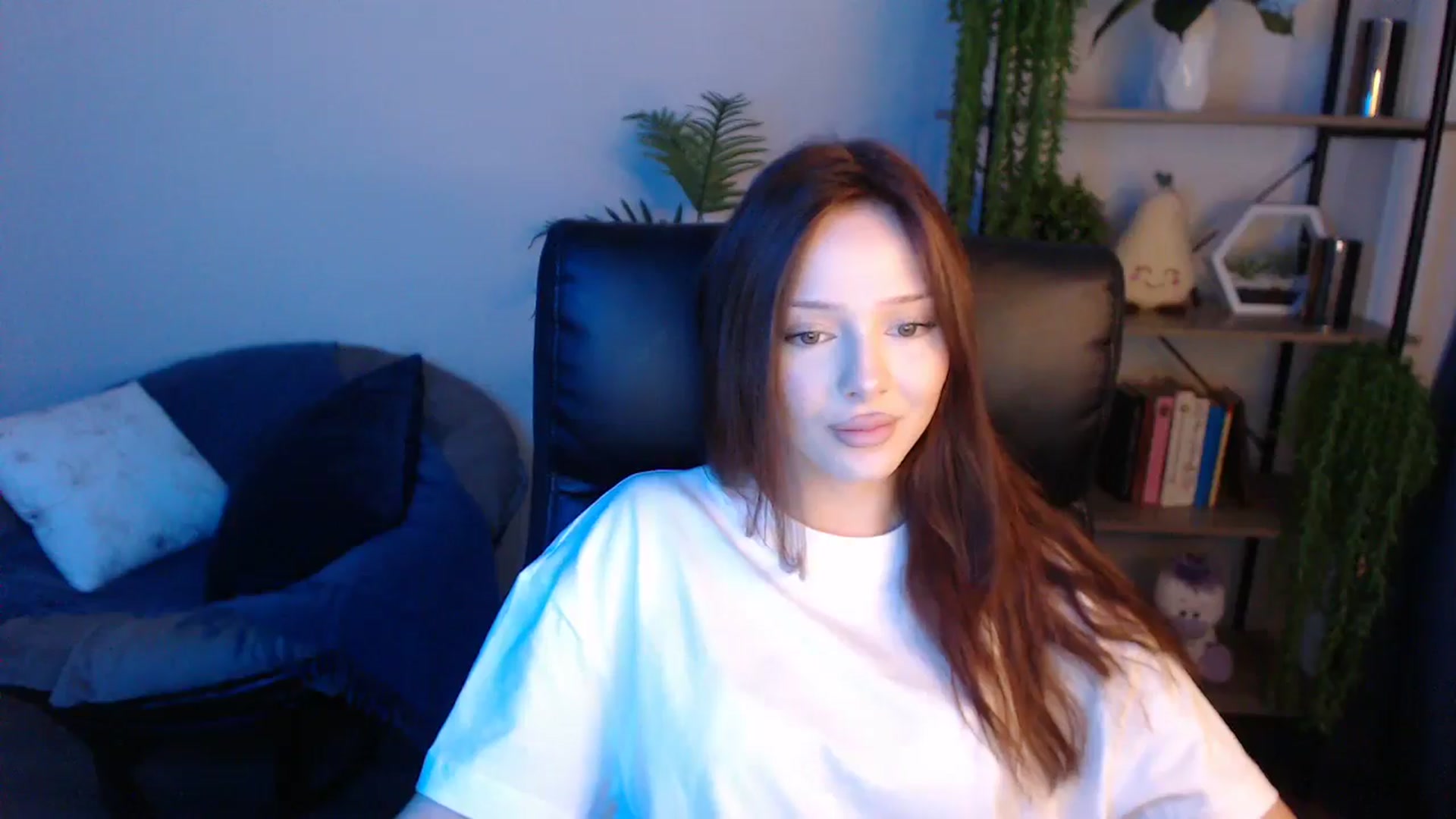 Gallery image thumbnail from KateManelli's myfreecams stream on, 04/27/2025, 13:07 image 16 of 20