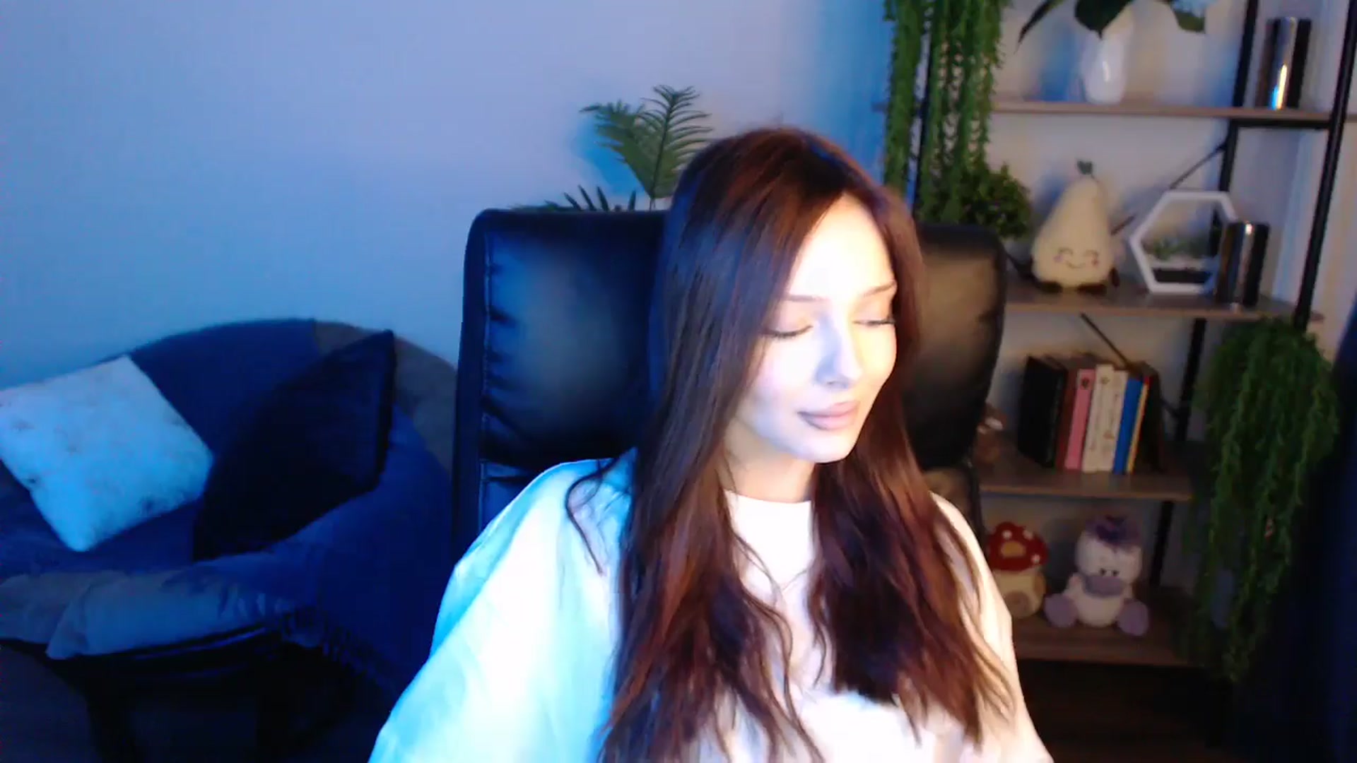 Gallery image thumbnail from KateManelli's myfreecams stream on, 04/27/2025, 13:07 image 4 of 20