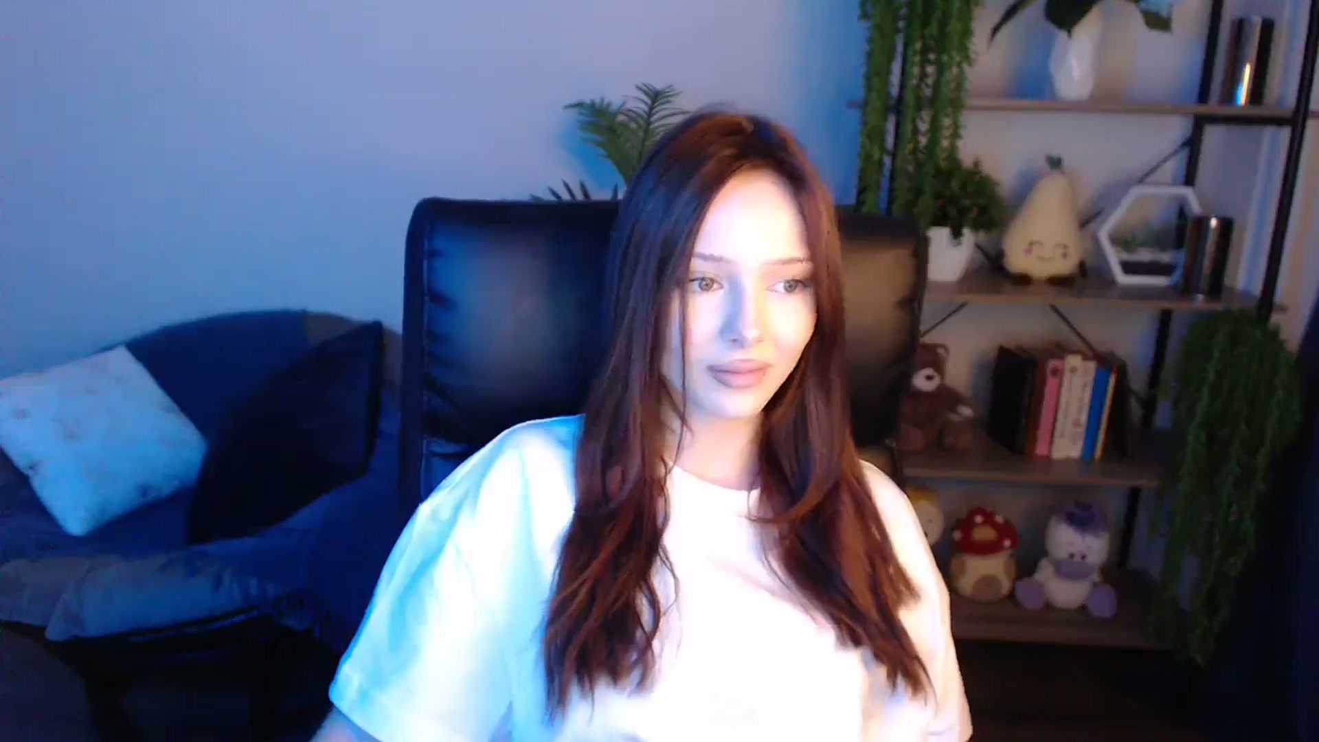 Gallery image thumbnail from KateManelli's myfreecams stream on, 04/27/2025, 13:25 image 19 of 20