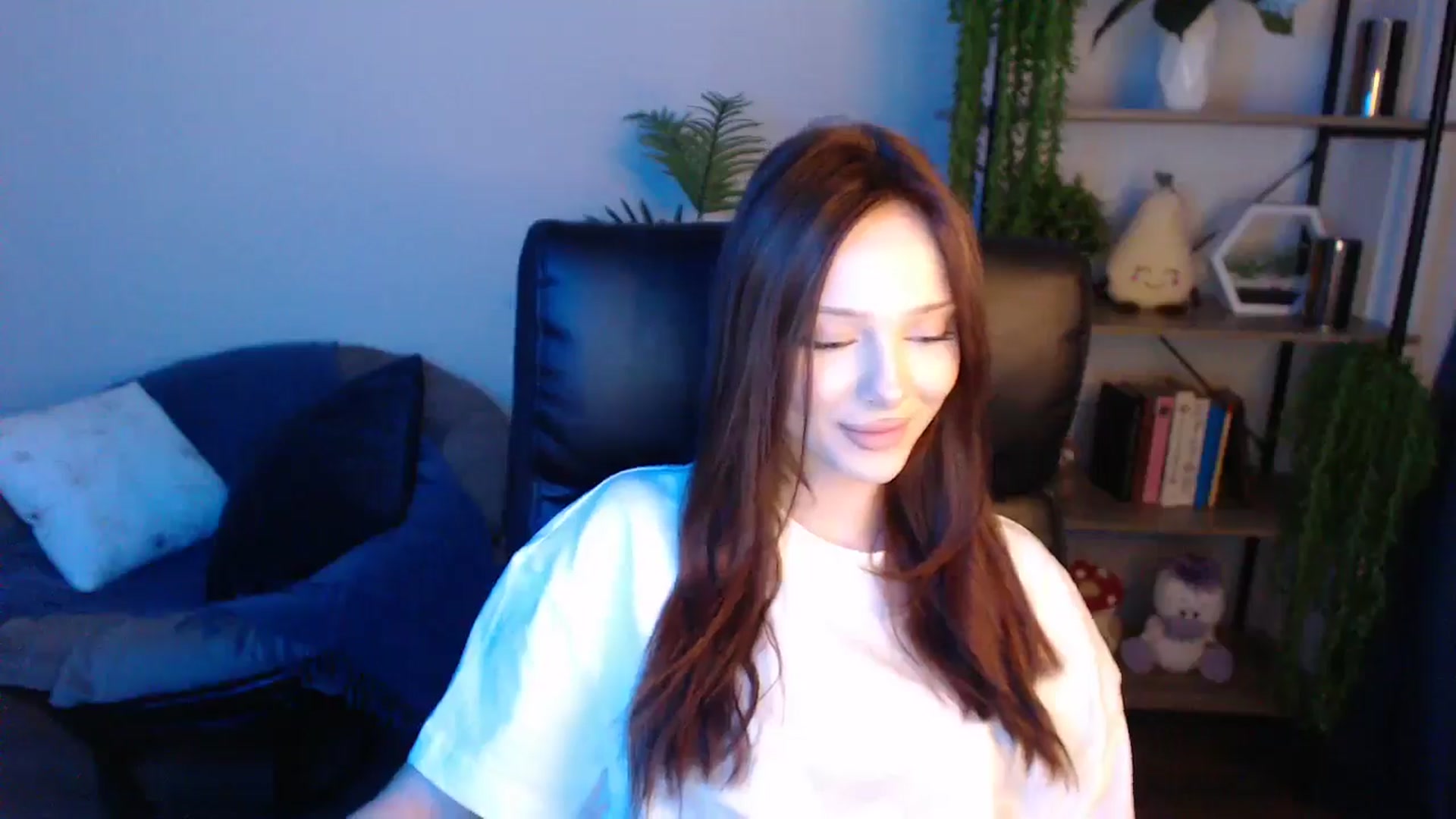 Gallery image thumbnail from KateManelli's myfreecams stream on, 04/27/2025, 13:25 image 15 of 20