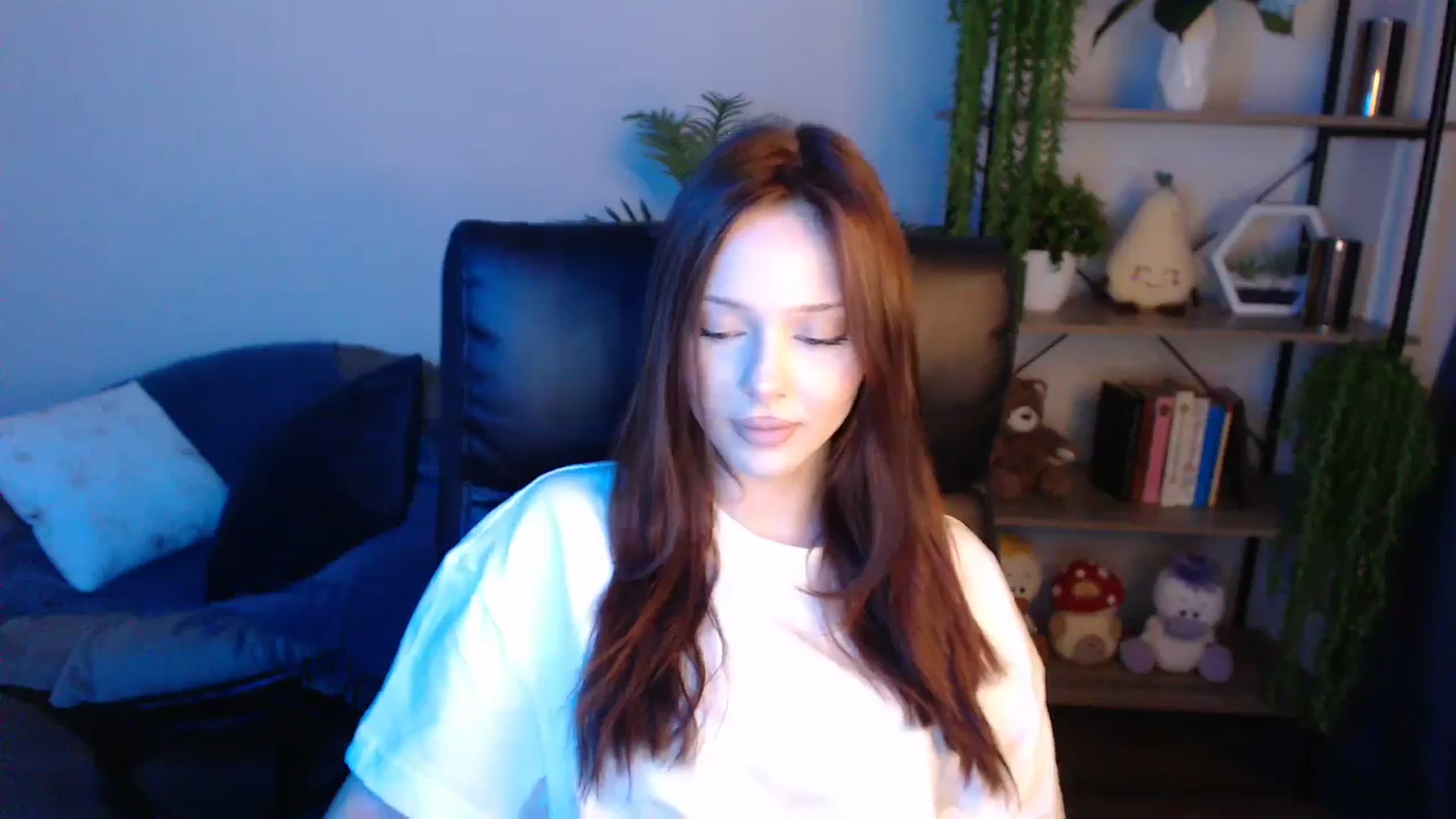 Gallery image thumbnail from KateManelli's myfreecams stream on, 04/27/2025, 13:25 image 18 of 20