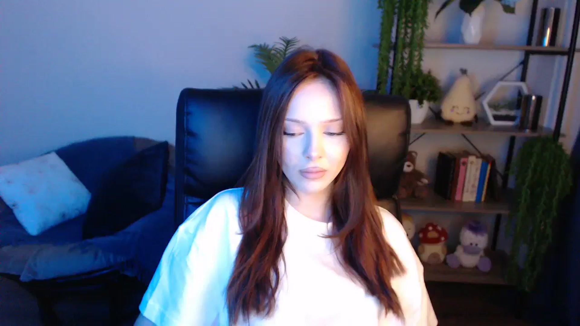Gallery image thumbnail from KateManelli's myfreecams stream on, 04/27/2025, 13:25 image 12 of 20