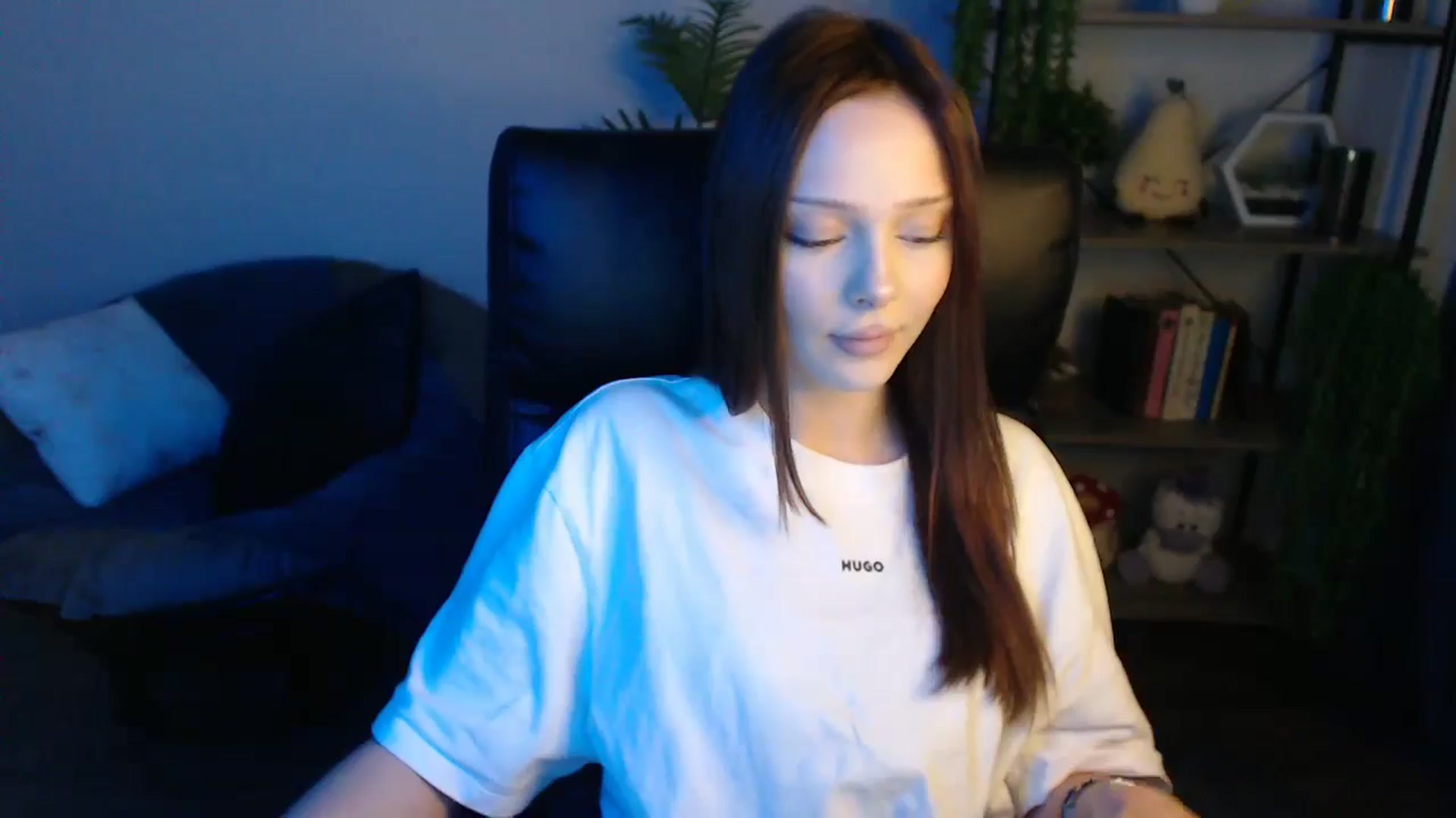 Gallery image thumbnail from KateManelli's myfreecams stream on, 04/28/2025, 13:12 image 12 of 20