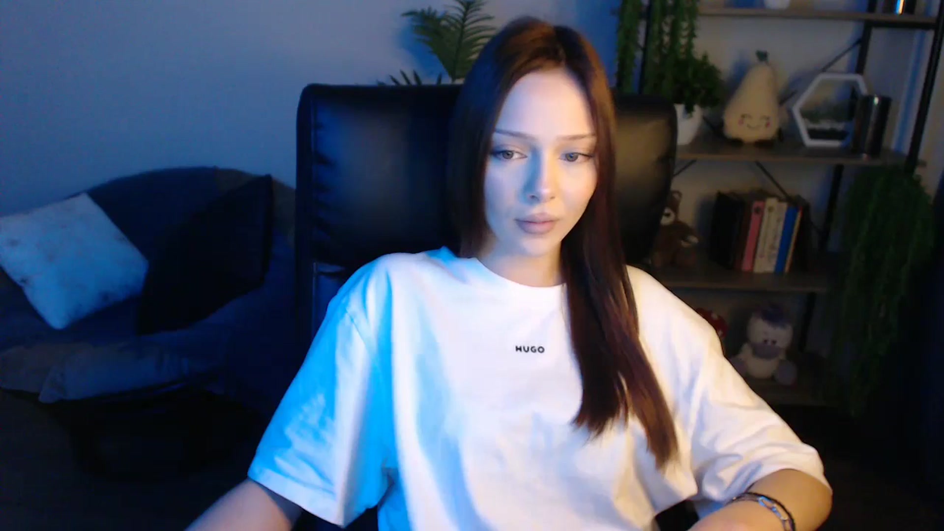 Gallery image thumbnail from KateManelli's myfreecams stream on, 04/28/2025, 13:12 image 10 of 20