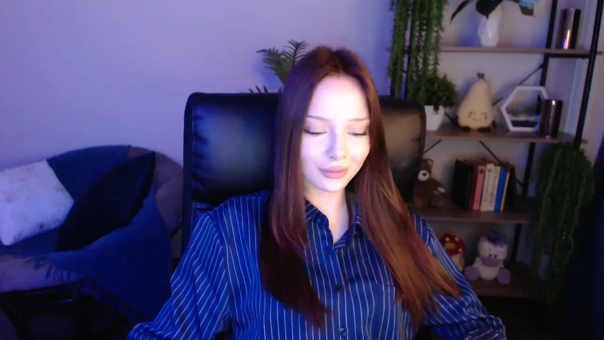 Gallery image thumbnail from KateManelli's myfreecams stream on, 04/30/2025, 08:45 image 14 of 20