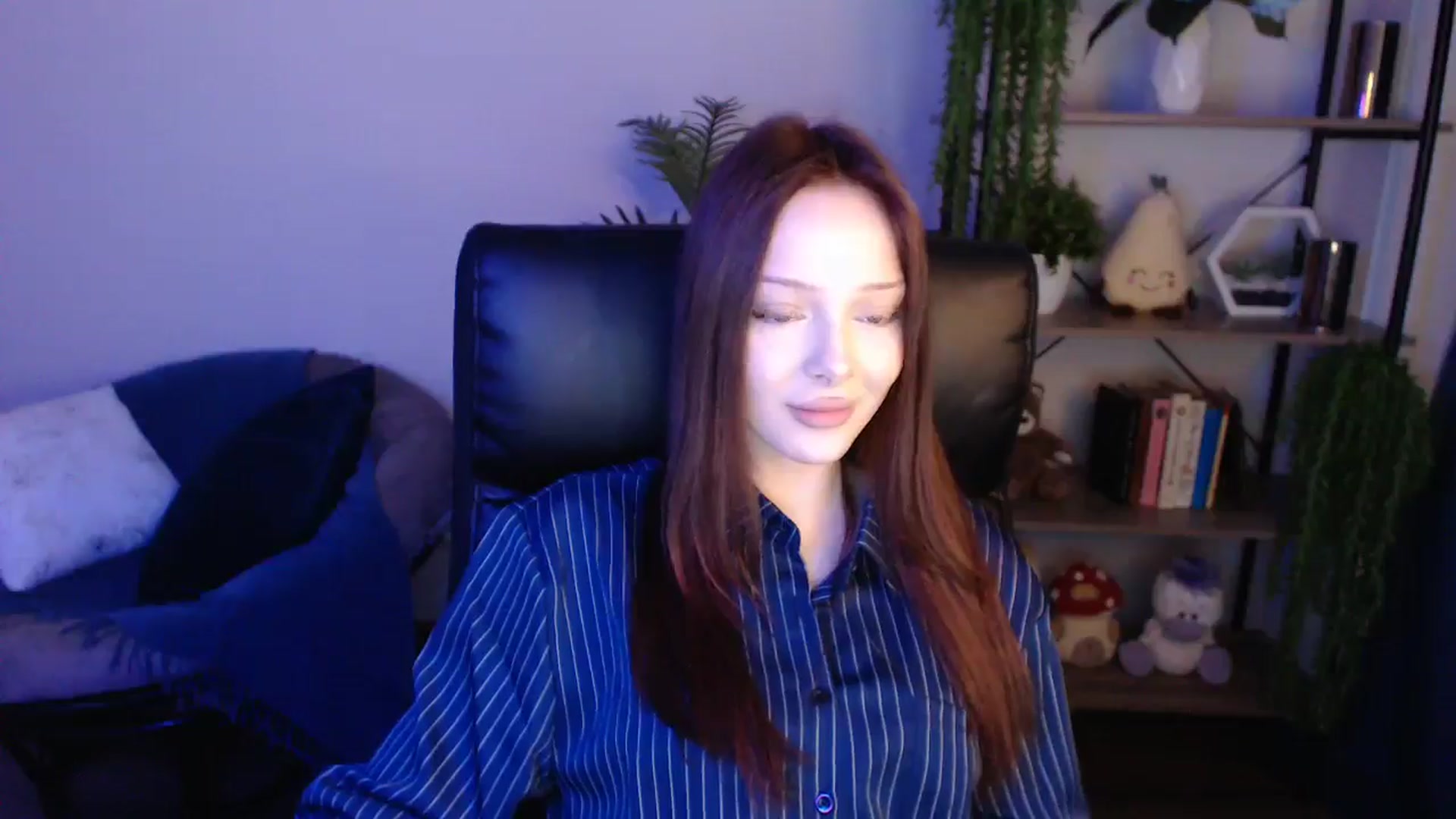 Gallery image thumbnail from KateManelli's myfreecams stream on, 04/30/2025, 08:45 image 17 of 20