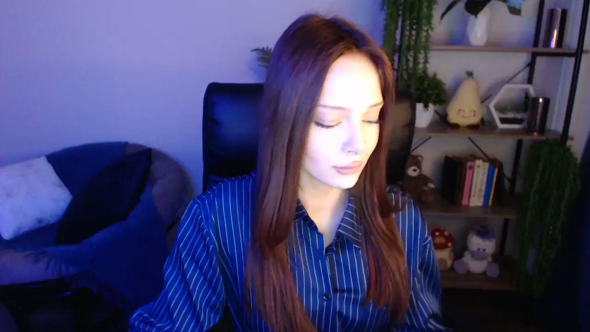 Gallery image thumbnail from KateManelli's myfreecams stream on, 04/30/2025, 08:45 image 9 of 20