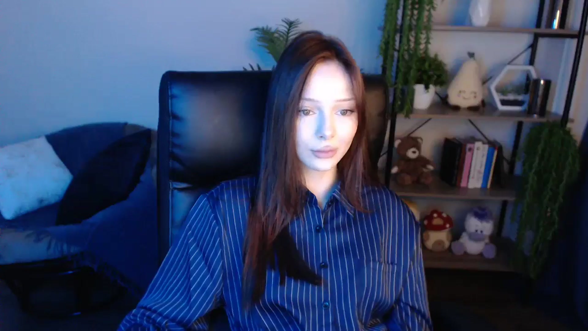 Gallery image thumbnail from KateManelli's myfreecams stream on, 04/30/2025, 10:43 image 17 of 20