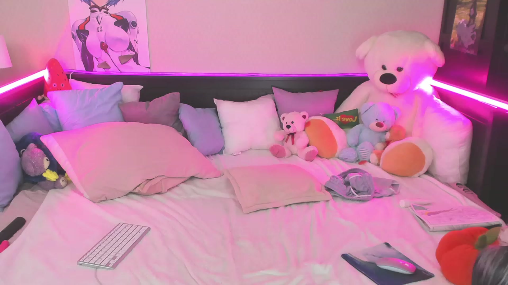 Gallery image thumbnail from KateMao's myfreecams stream on, 03/15/2023, 09:15 image 19 of 20