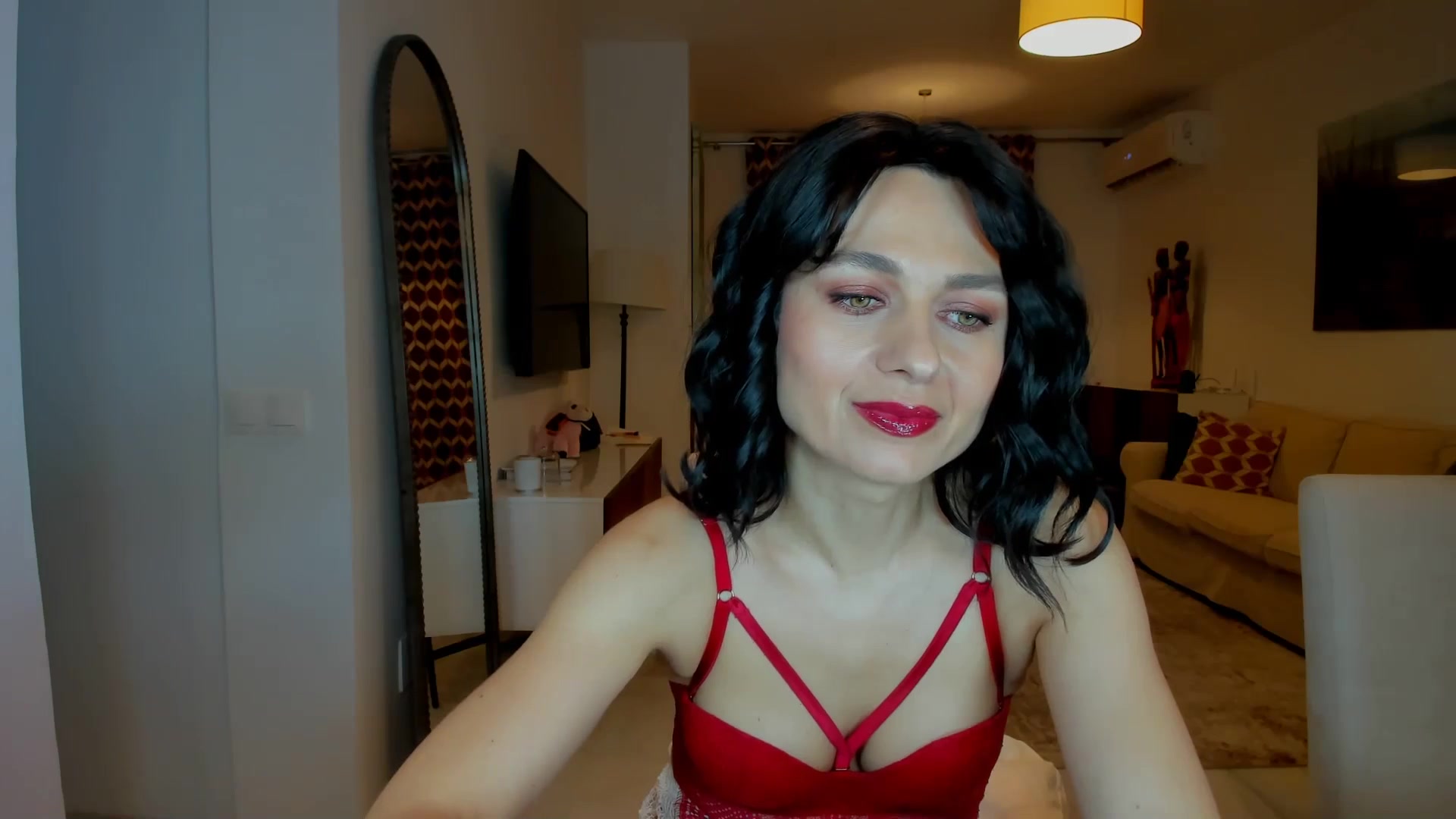 Gallery image thumbnail from KateMirage's myfreecams stream on, 12/24/2025, 23:06 image 7 of 20