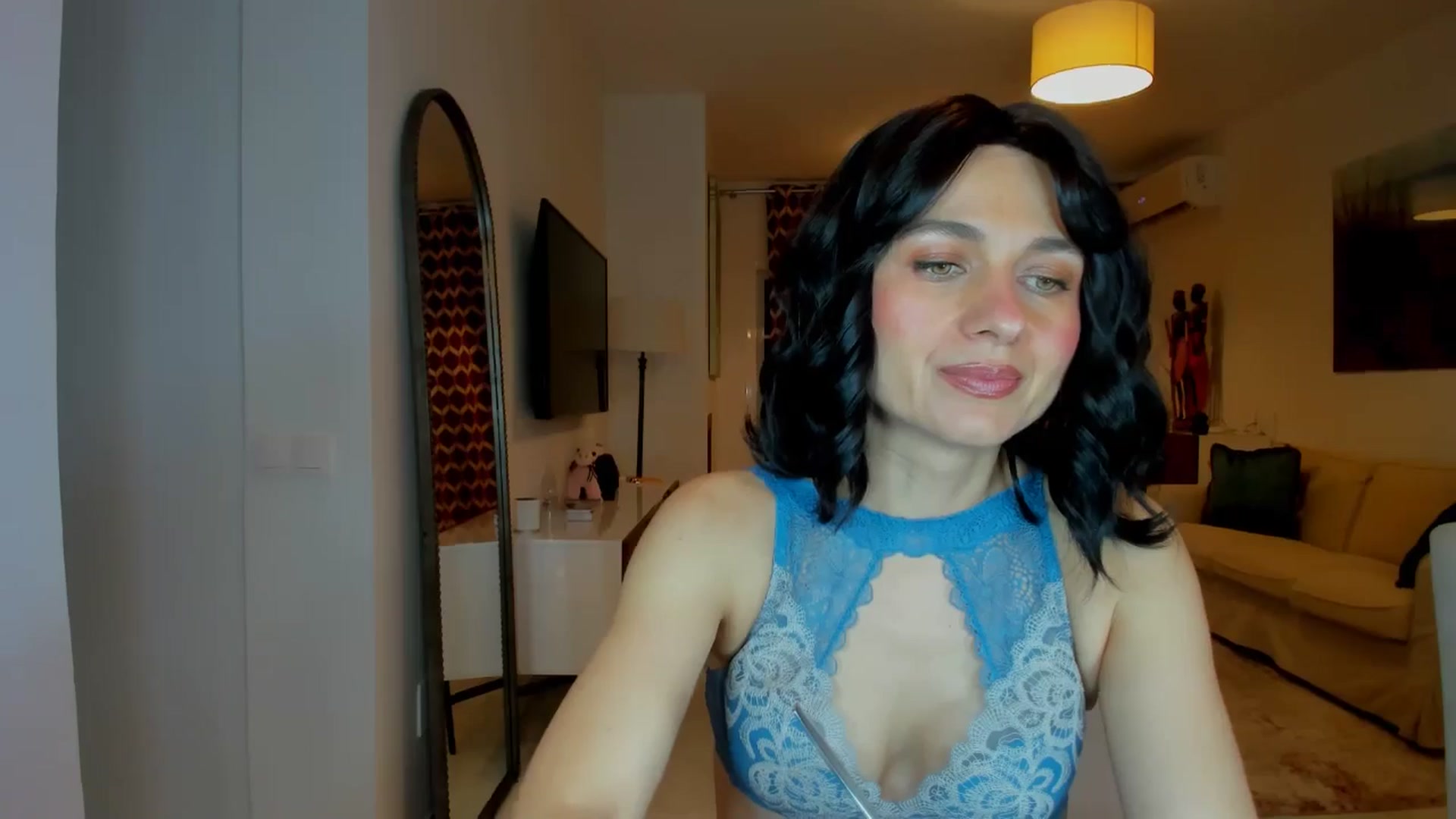 Gallery image thumbnail from KateMirage's myfreecams stream on, 01/04/2026, 24:27 image 13 of 20