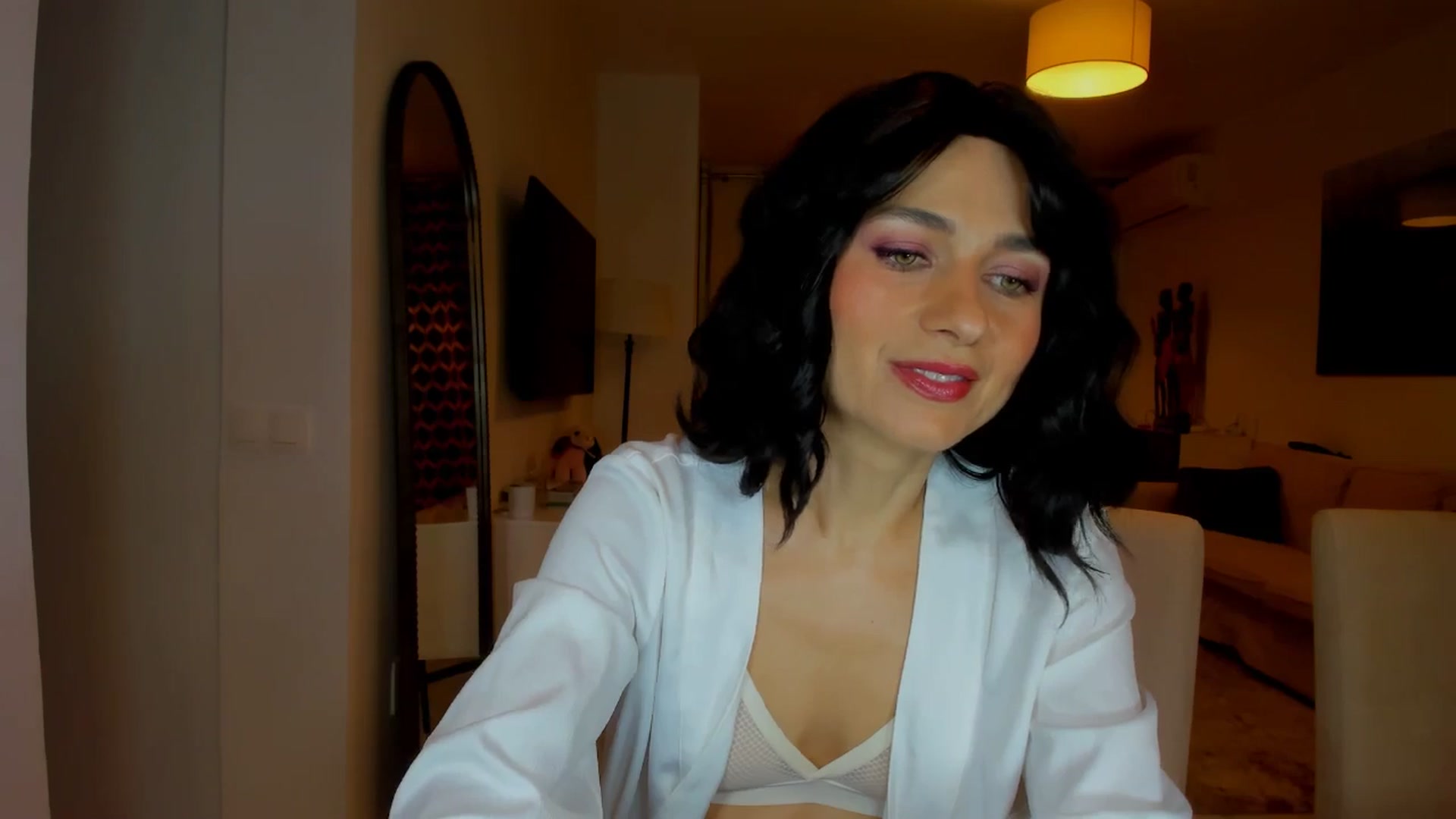 Gallery image thumbnail from KateMirage's myfreecams stream on, 01/04/2026, 20:47 image 17 of 20