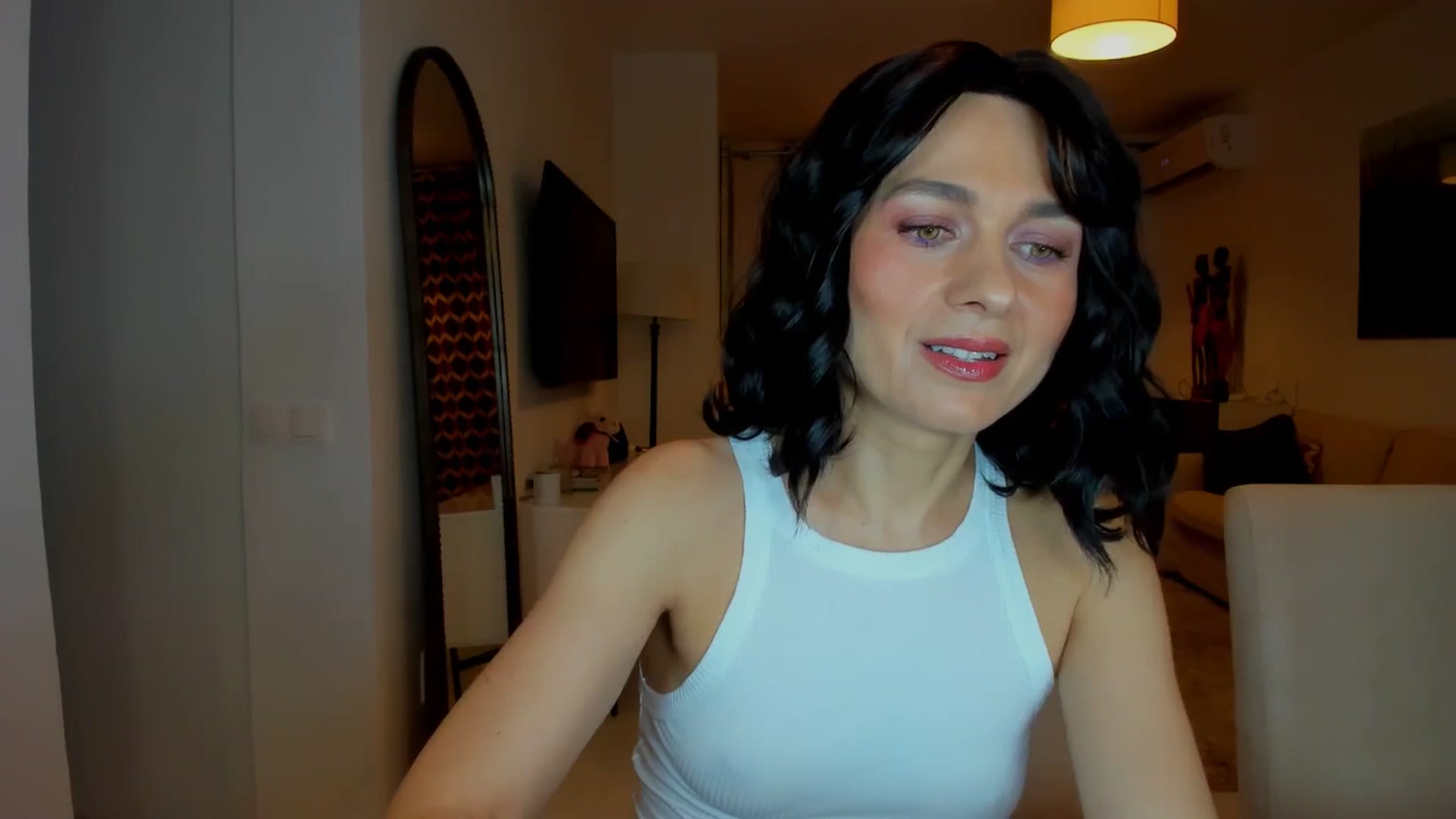 Gallery image thumbnail from KateMirage's myfreecams stream on, 01/06/2026, 24:05 image 14 of 20