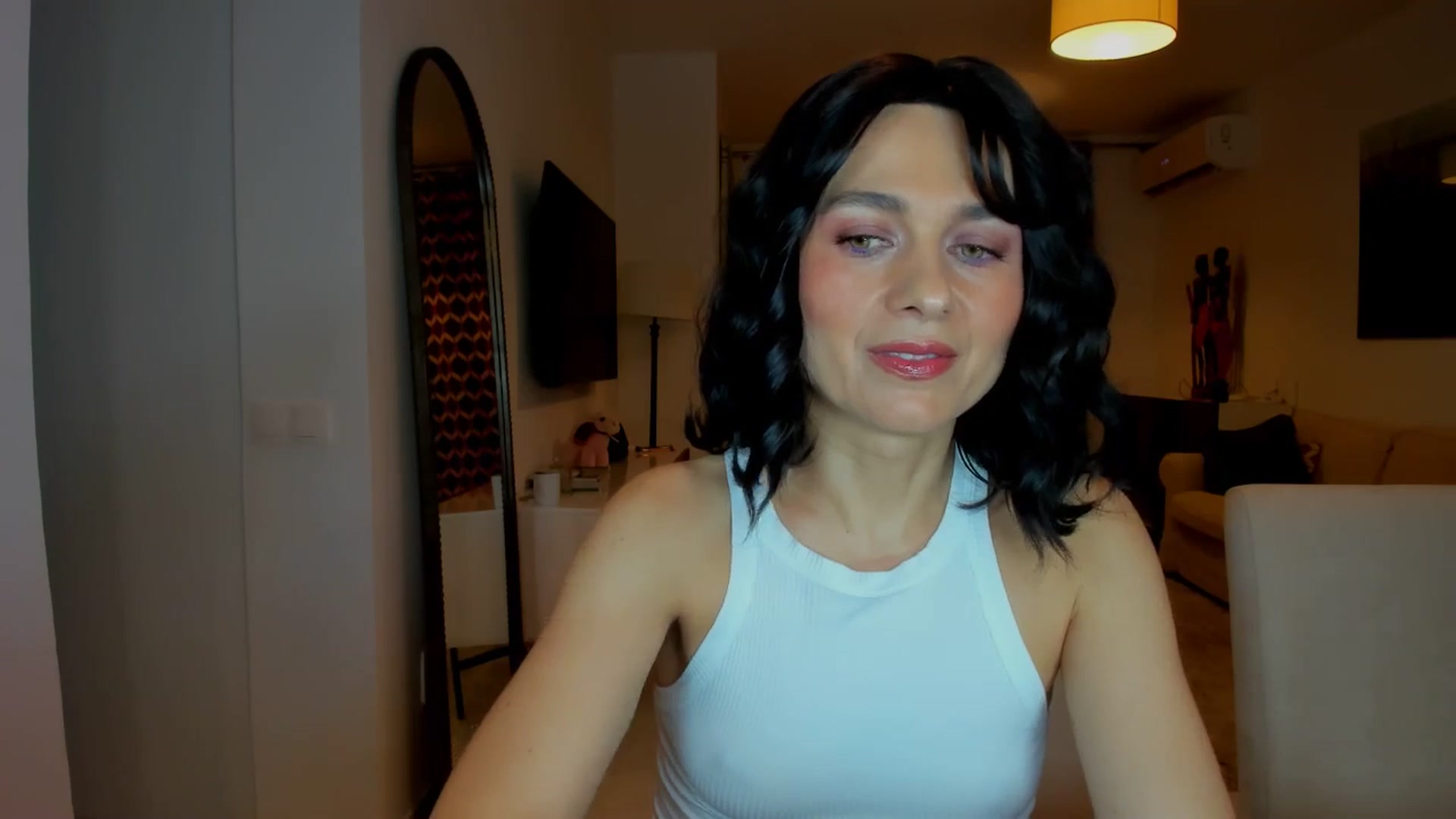 Gallery image thumbnail from KateMirage's myfreecams stream on, 01/06/2026, 24:05 image 18 of 20