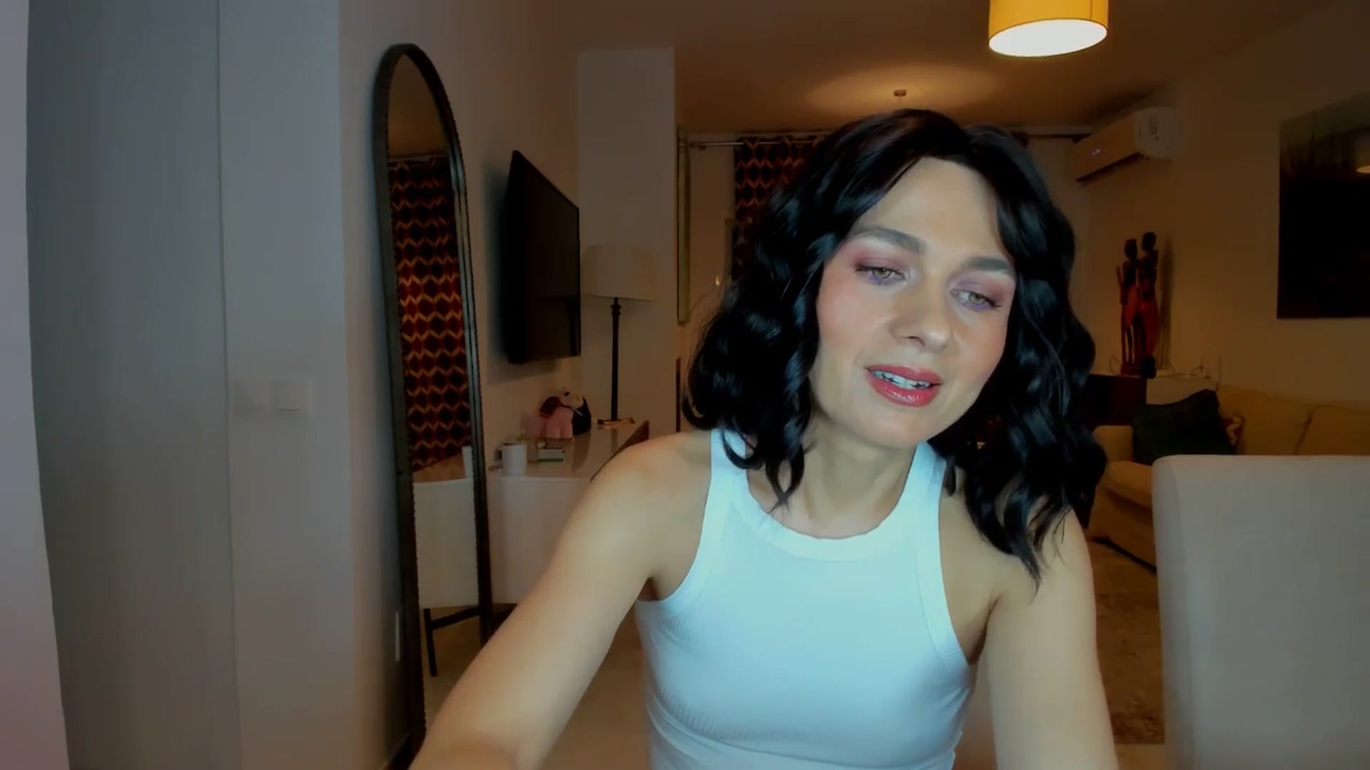 Gallery image thumbnail from KateMirage's myfreecams stream on, 01/06/2026, 24:05 image 12 of 20