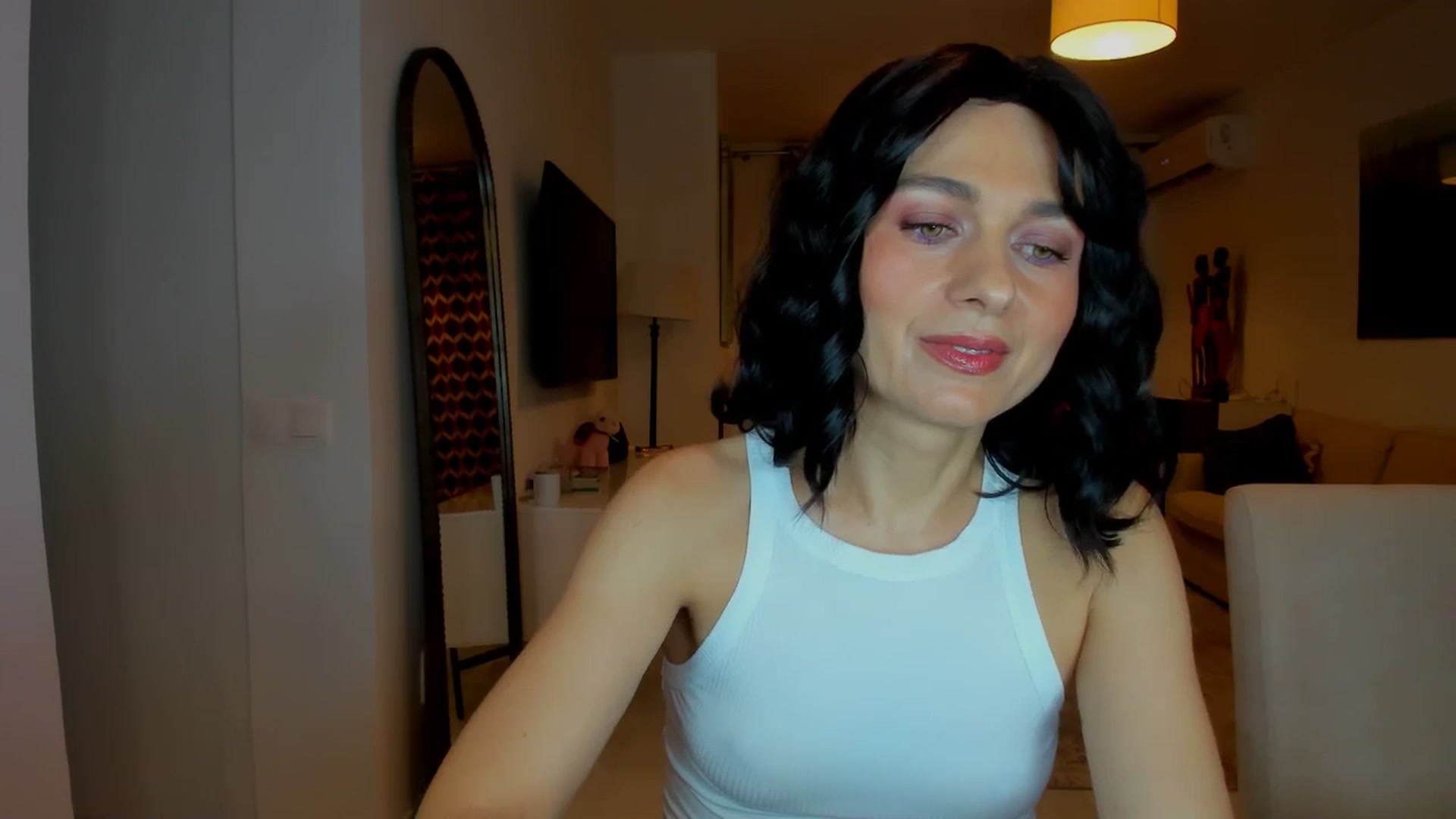 Gallery image thumbnail from KateMirage's myfreecams stream on, 01/06/2026, 24:16 image 2 of 20