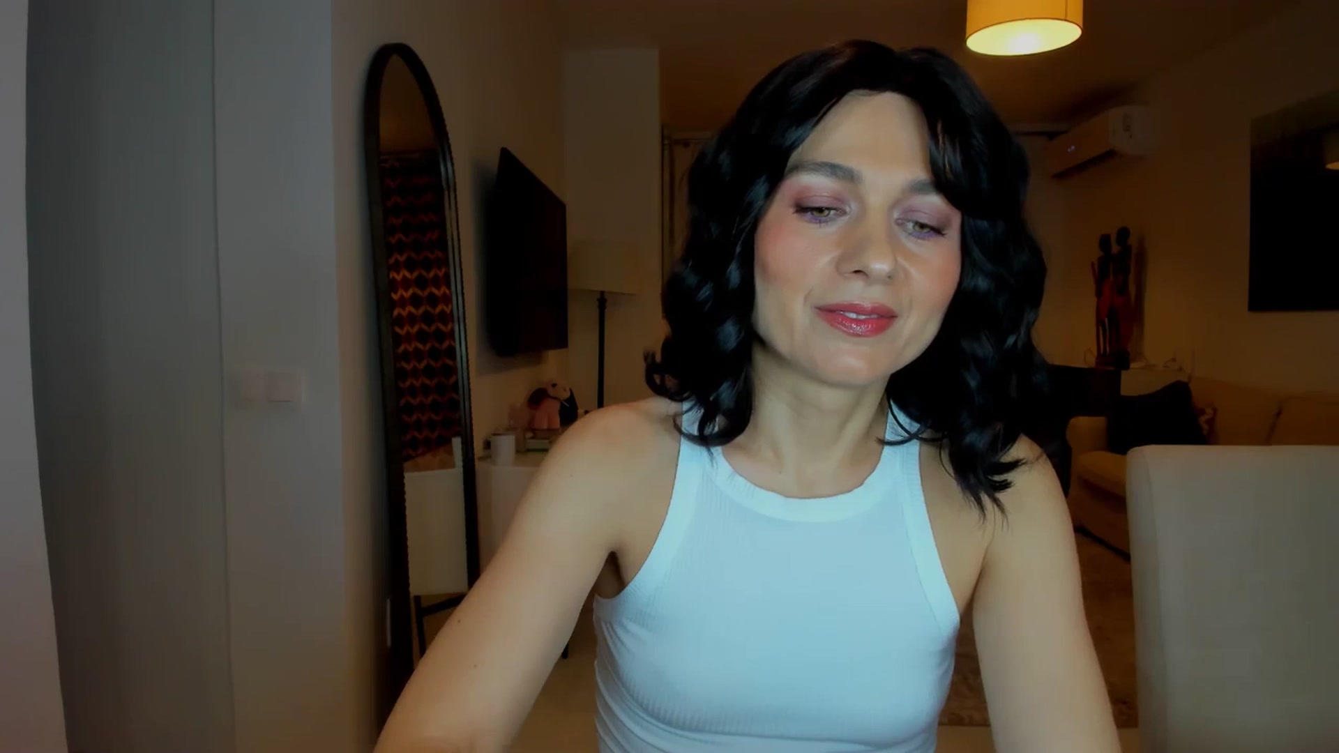 Gallery image thumbnail from KateMirage's myfreecams stream on, 01/06/2026, 24:16 image 14 of 20