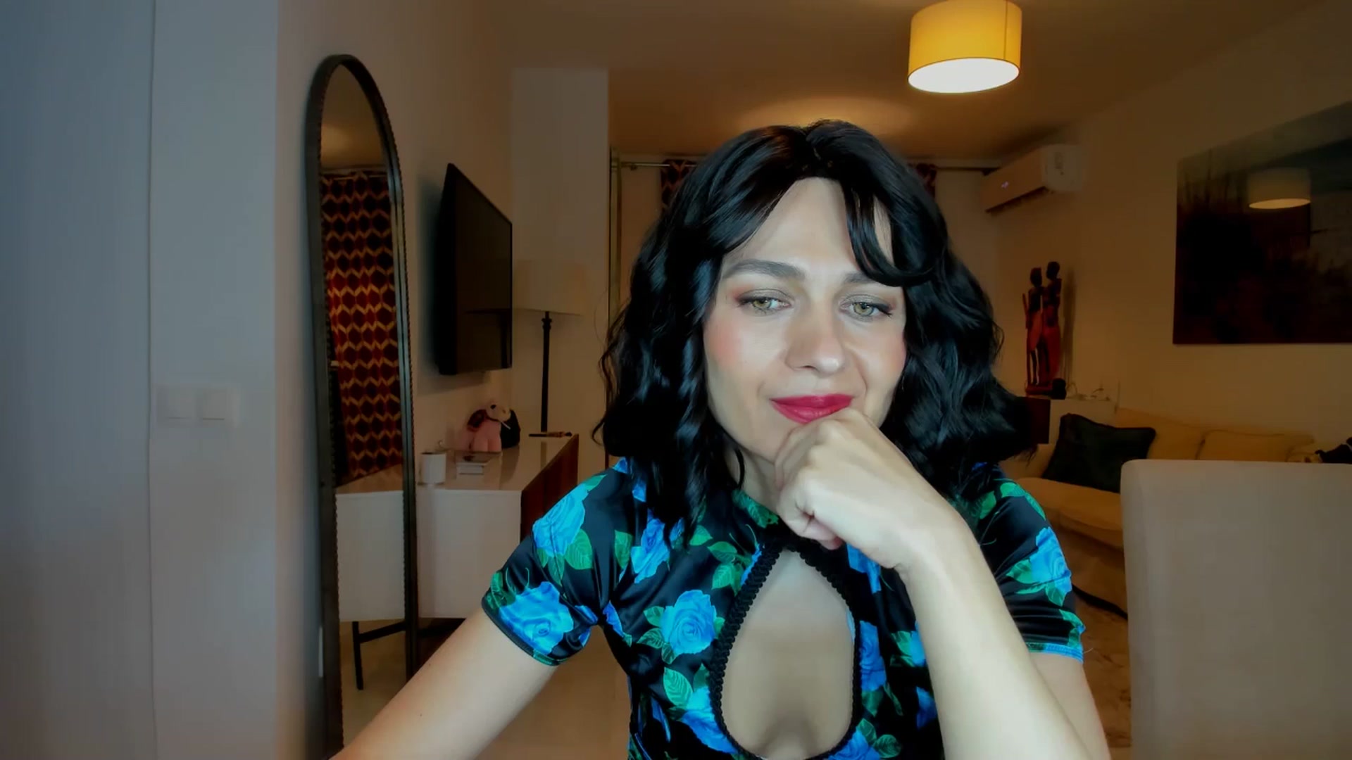 Gallery image thumbnail from KateMirage's myfreecams stream on, 01/08/2026, 23:41 image 13 of 20