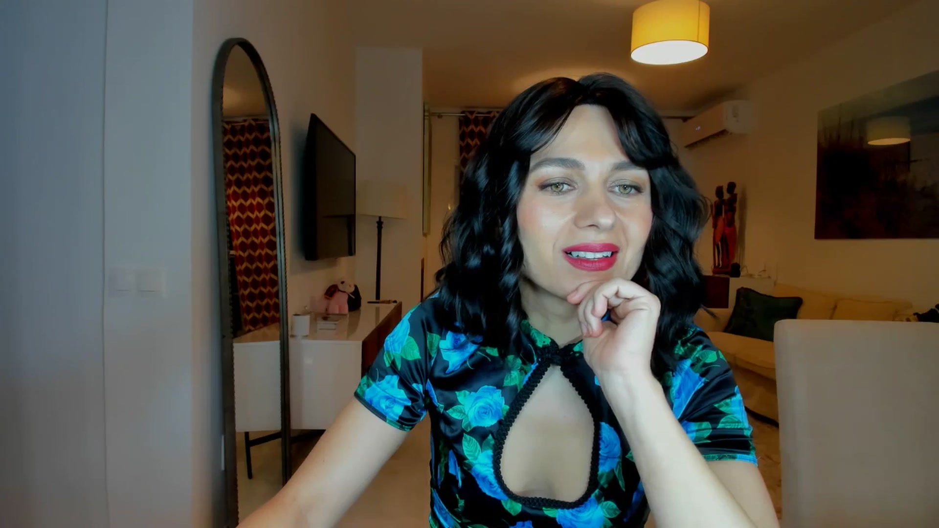 Gallery image thumbnail from KateMirage's myfreecams stream on, 01/08/2026, 23:41 image 15 of 20